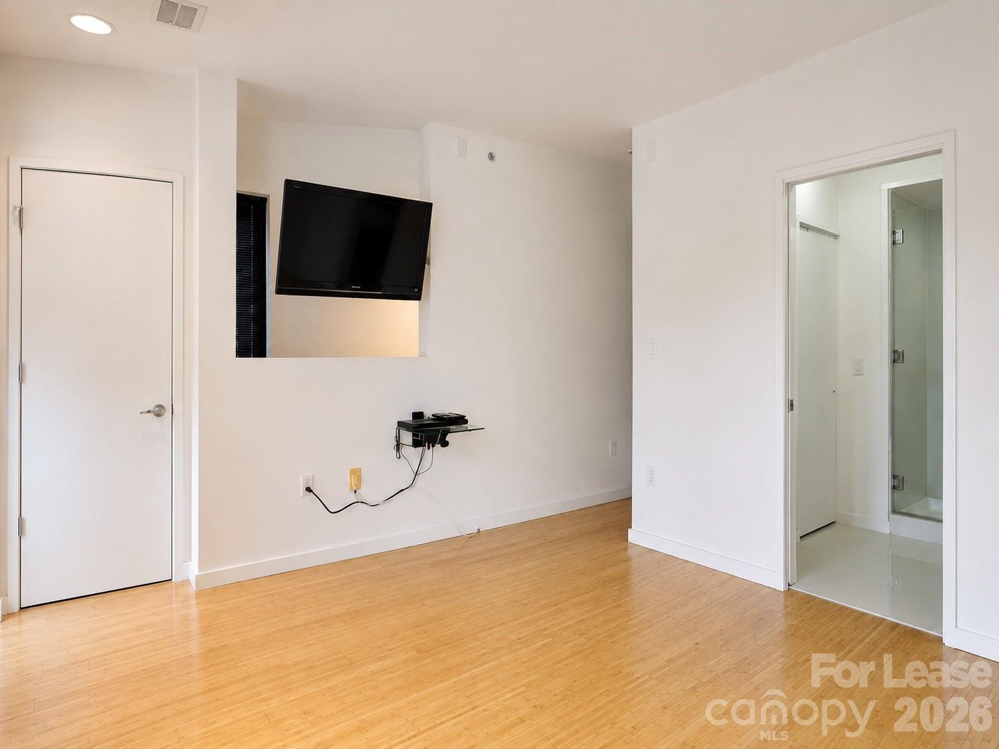 350 Viburnum Way Court Property Photo 16