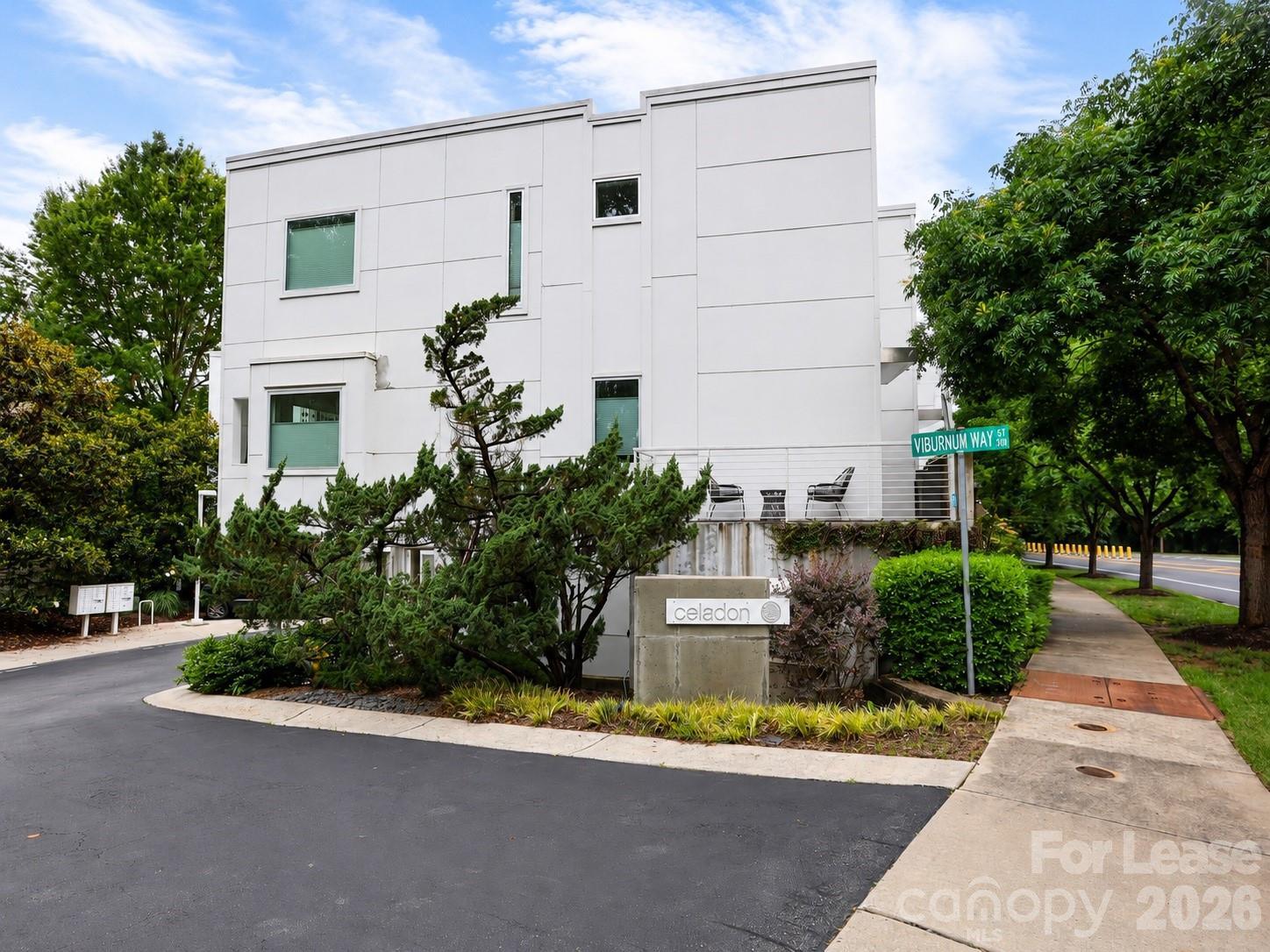 350 Viburnum Way Court Property Photo 18