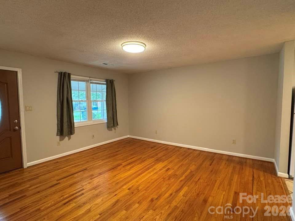411 Ludwick Avenue Property Photo 8