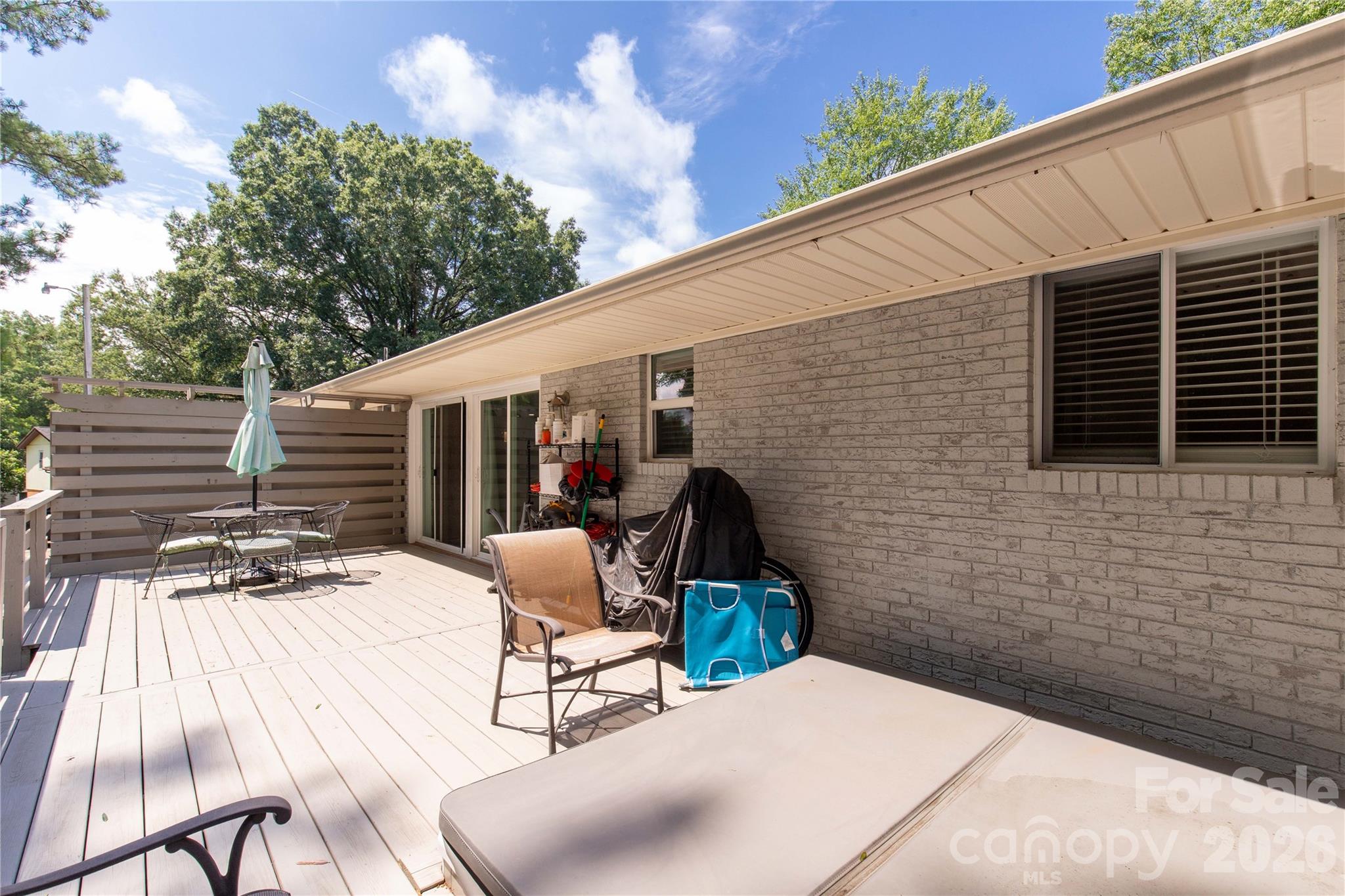 1405 Lakeview Drive Property Photo 5