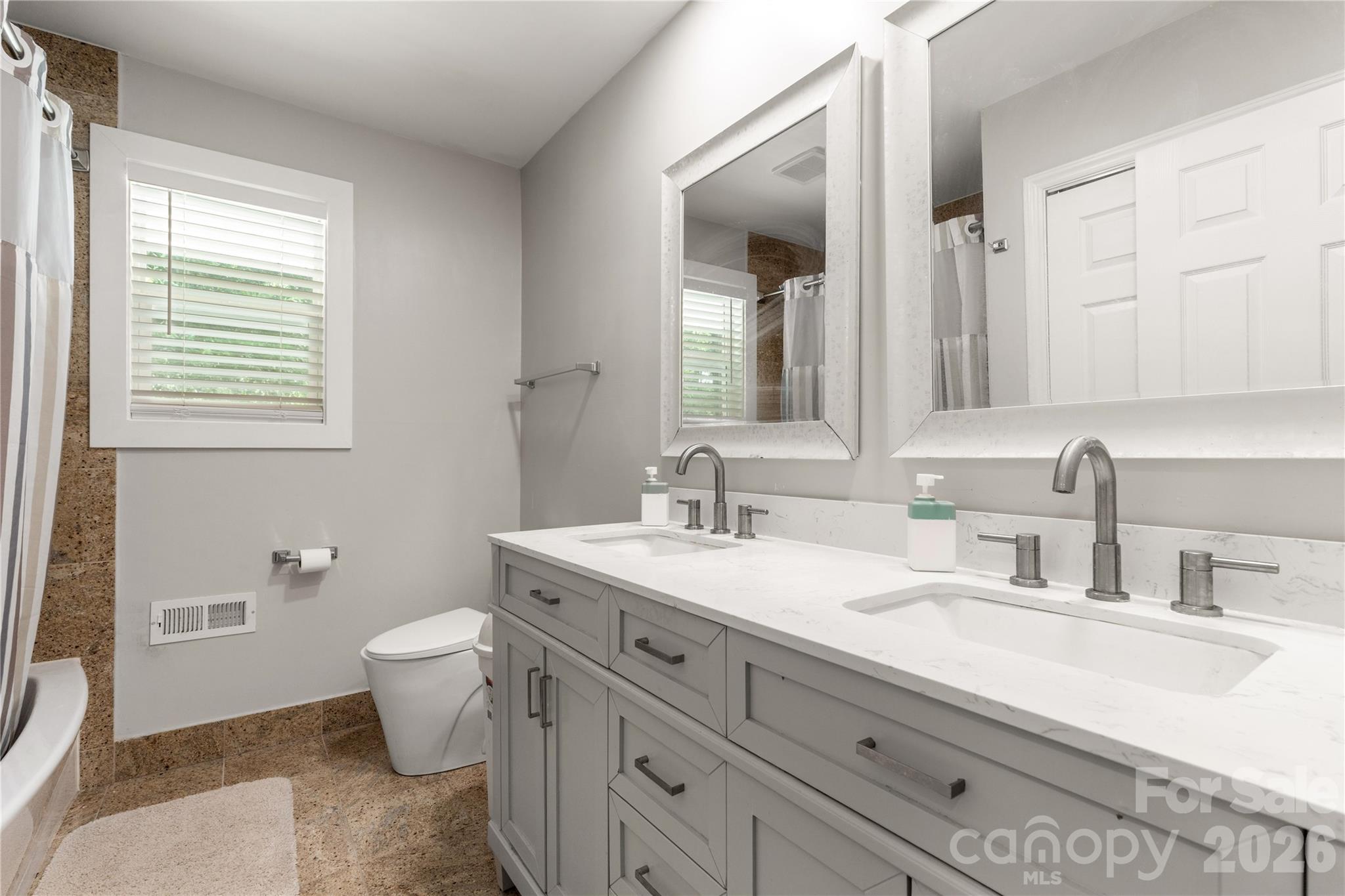 1405 Lakeview Drive Property Photo 18