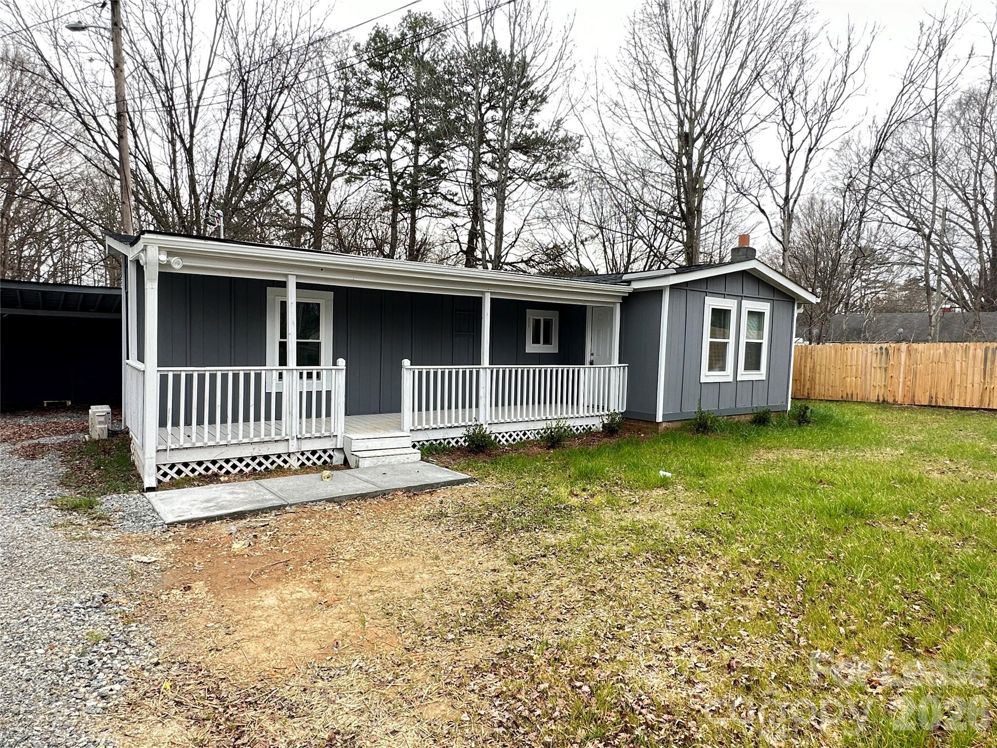 3345 E Ridge Road Property Photo 2