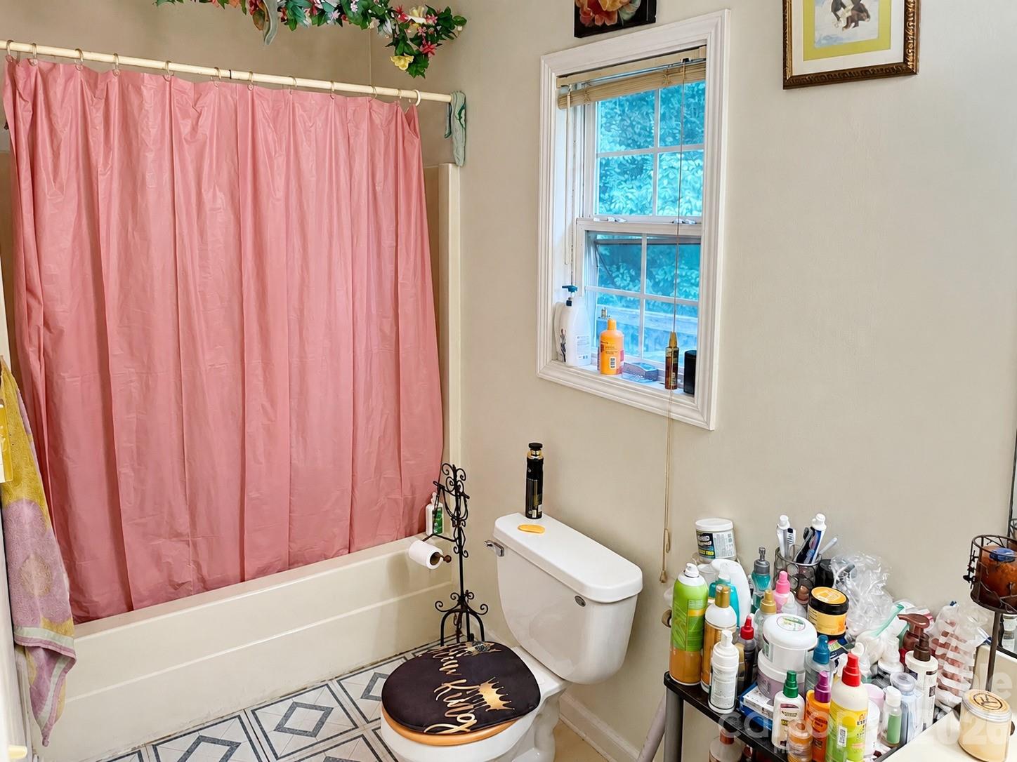 910 2nd Street Property Photo 3