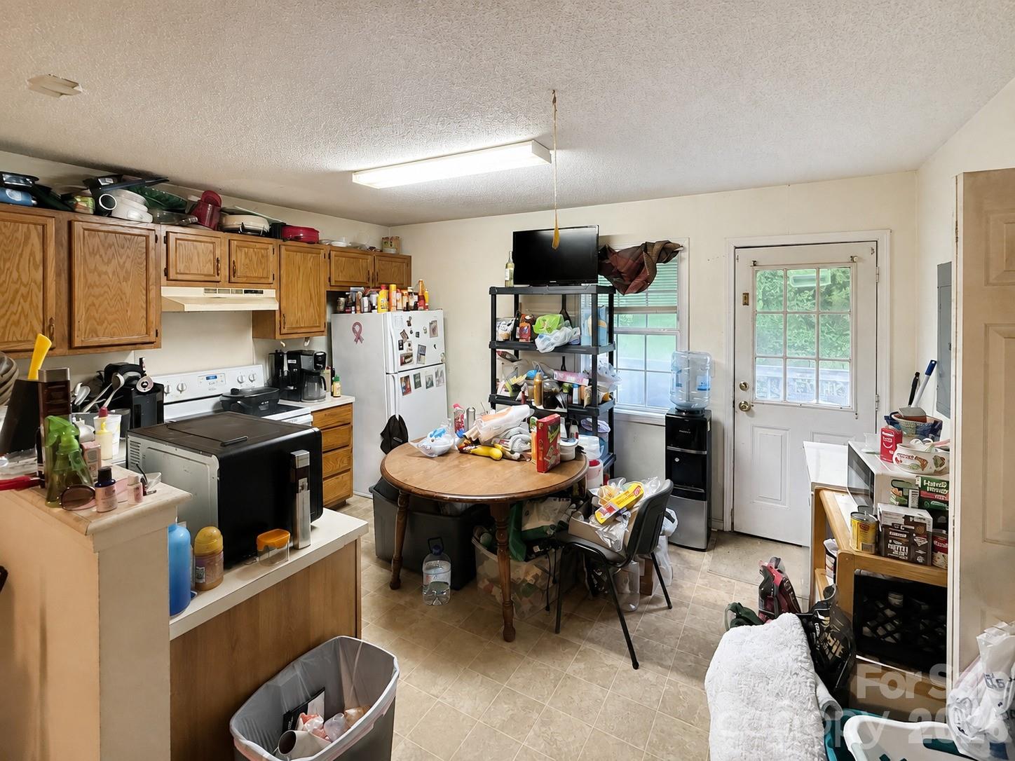 910 2nd Street Property Photo 5