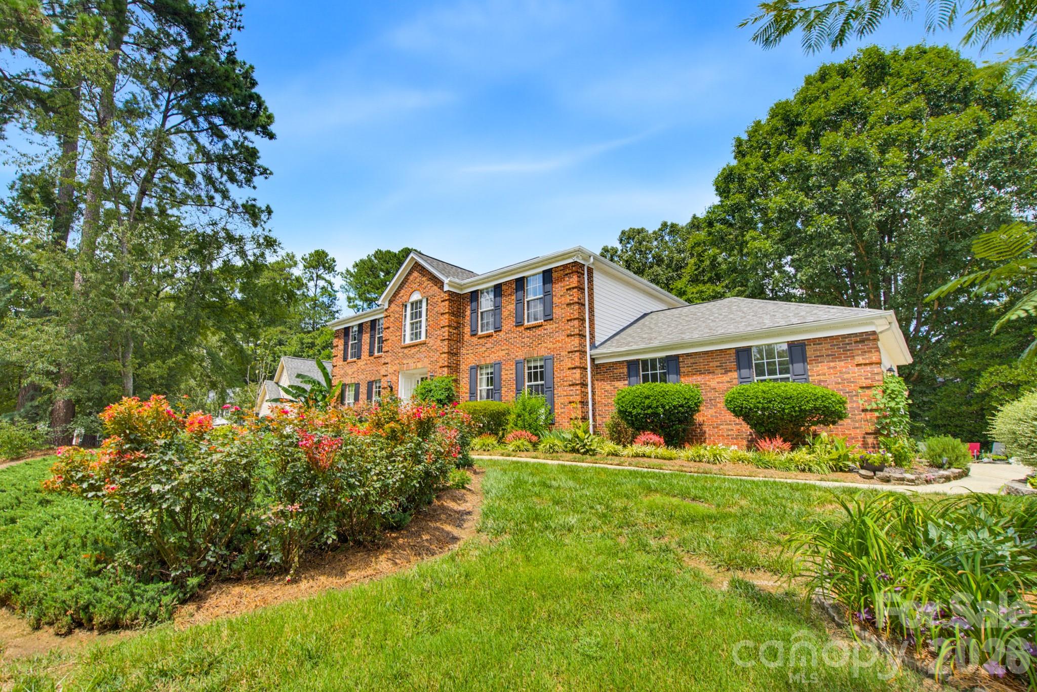 4113 Hallam Court Property Photo 4