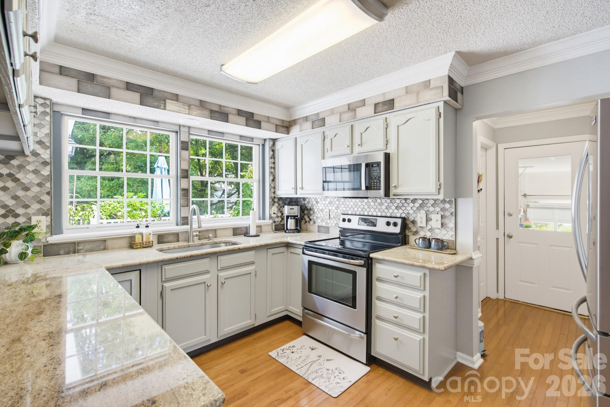 4113 Hallam Court Property Photo 11