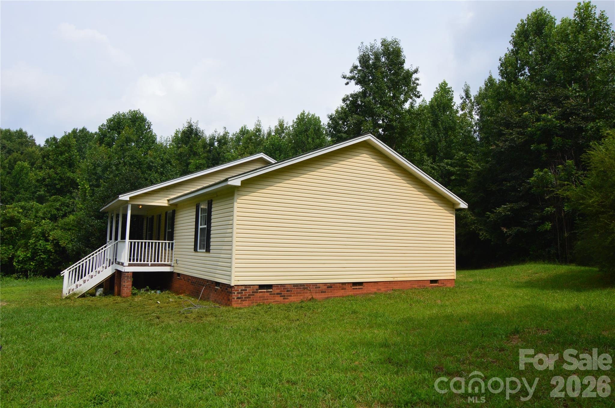 607 Anthony Grove Road Property Photo 4