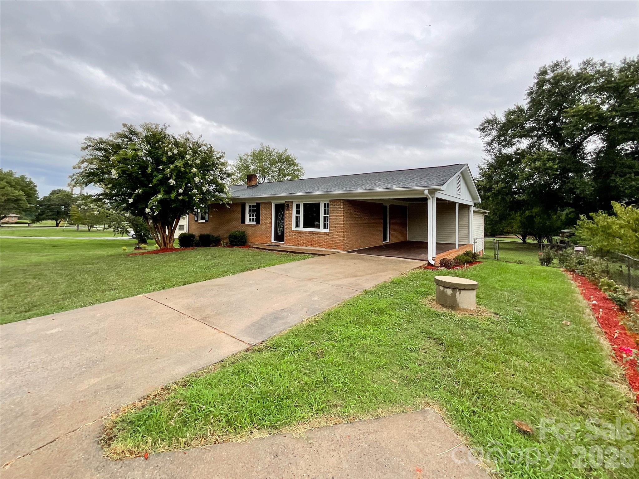 104 Dyer Drive Property Photo 4