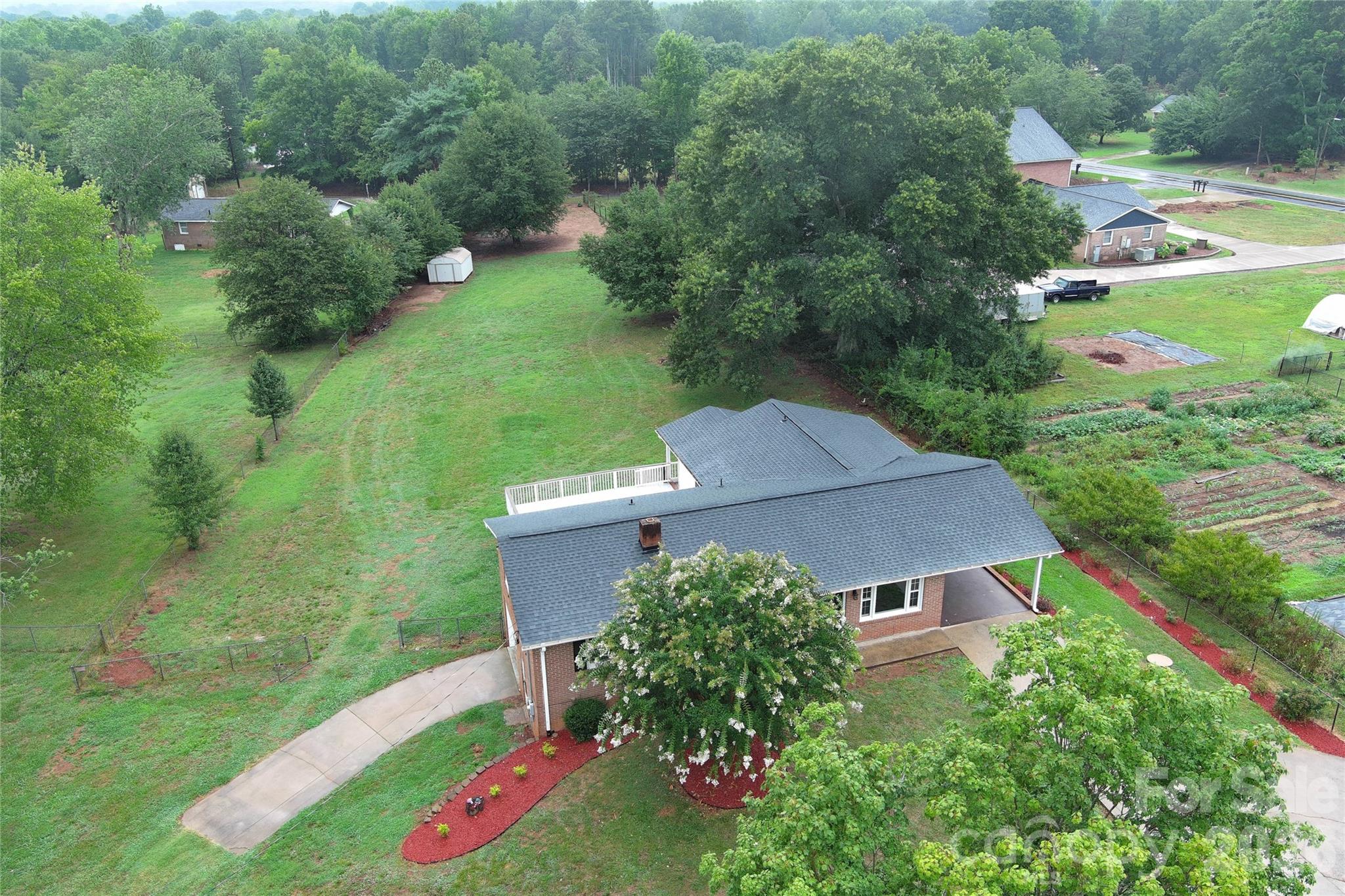 104 Dyer Drive Property Photo 37