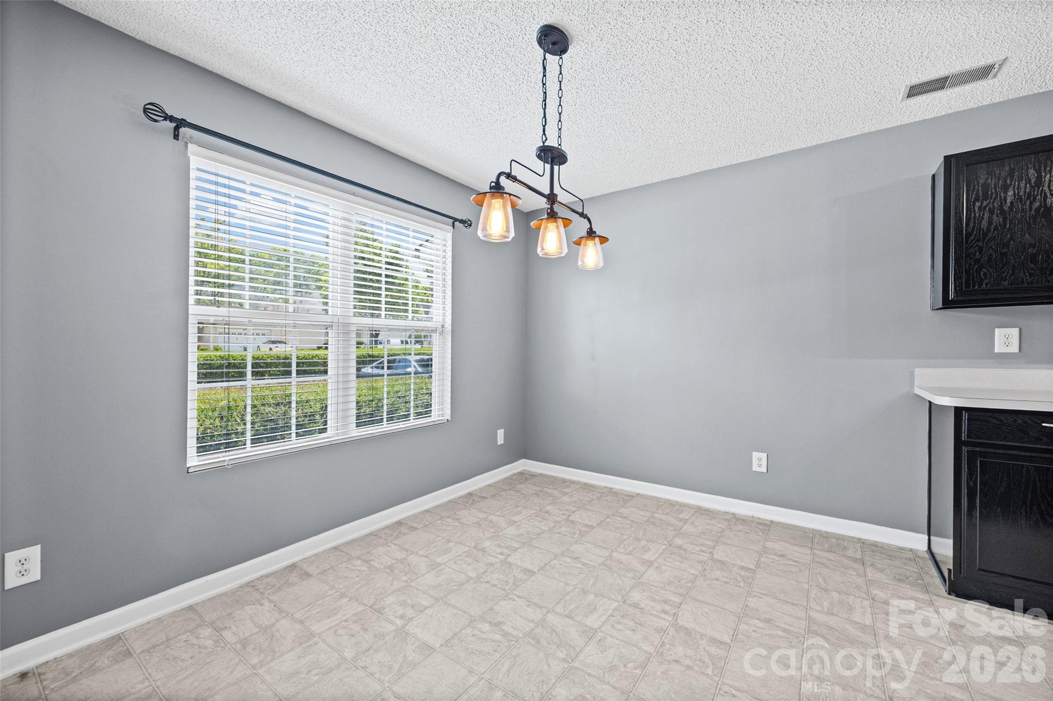 3240 Barons Court Road Property Photo 4