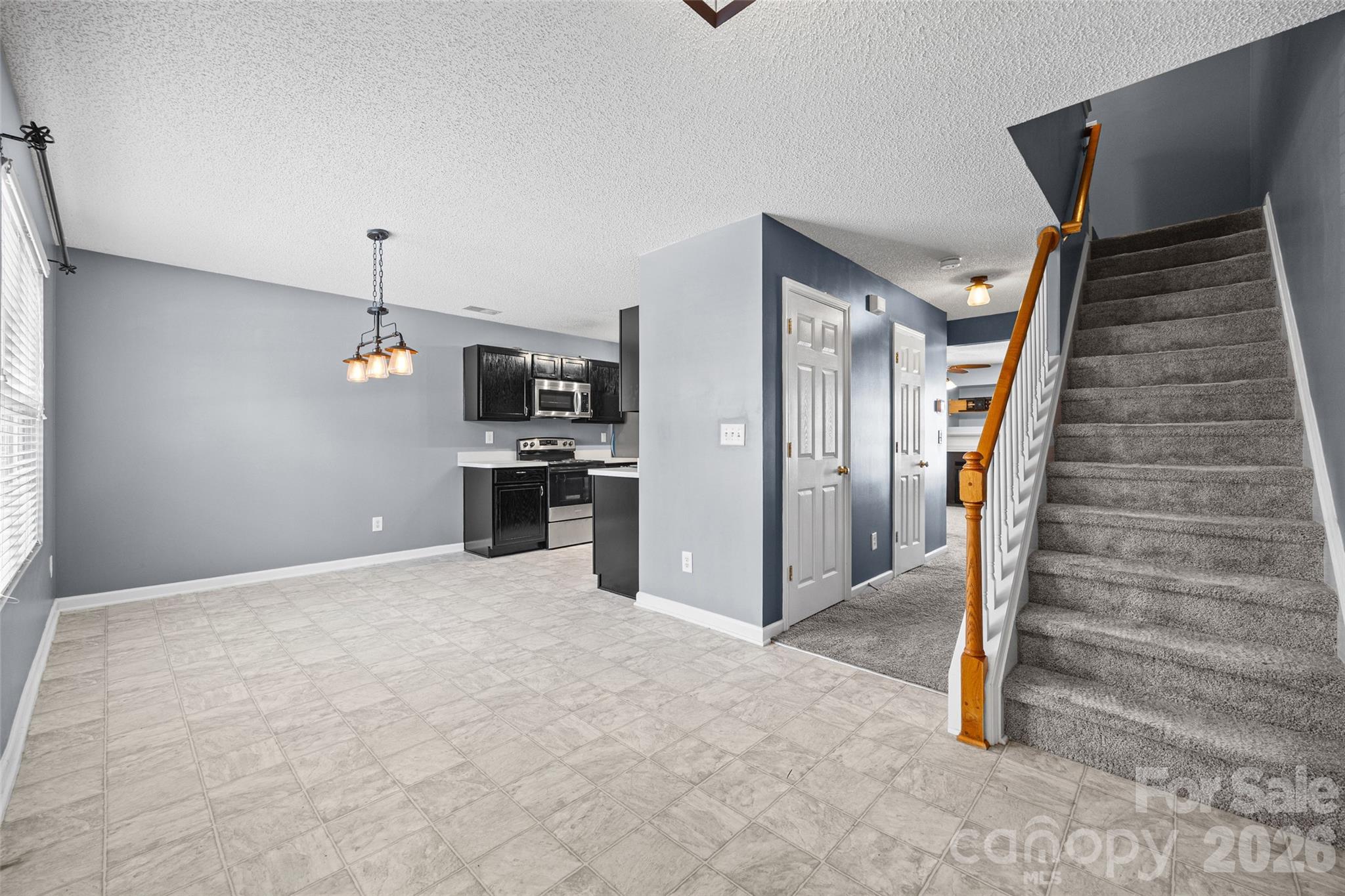 3240 Barons Court Road Property Photo 5
