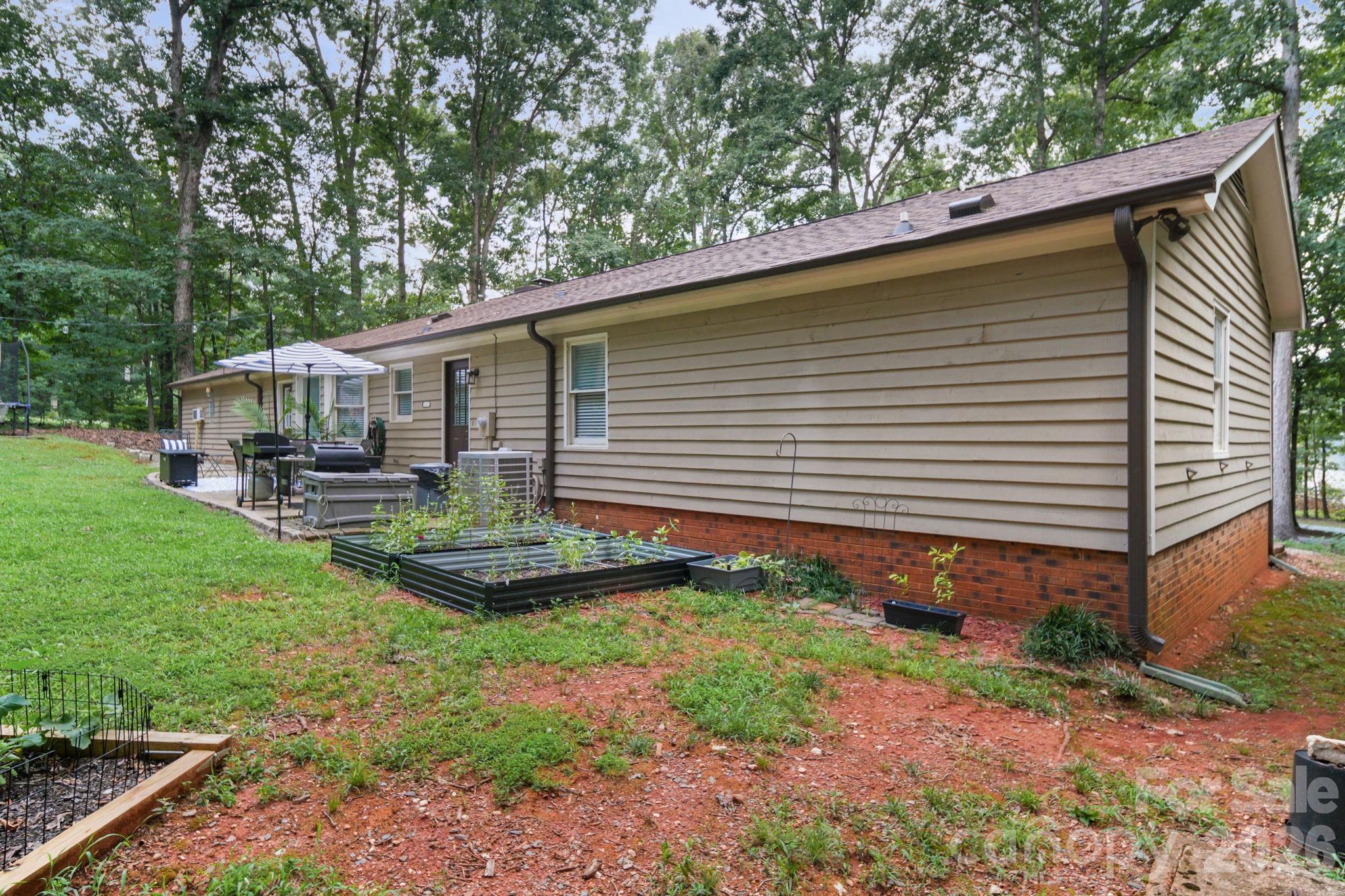 2115 Acorn Lane Property Photo 7