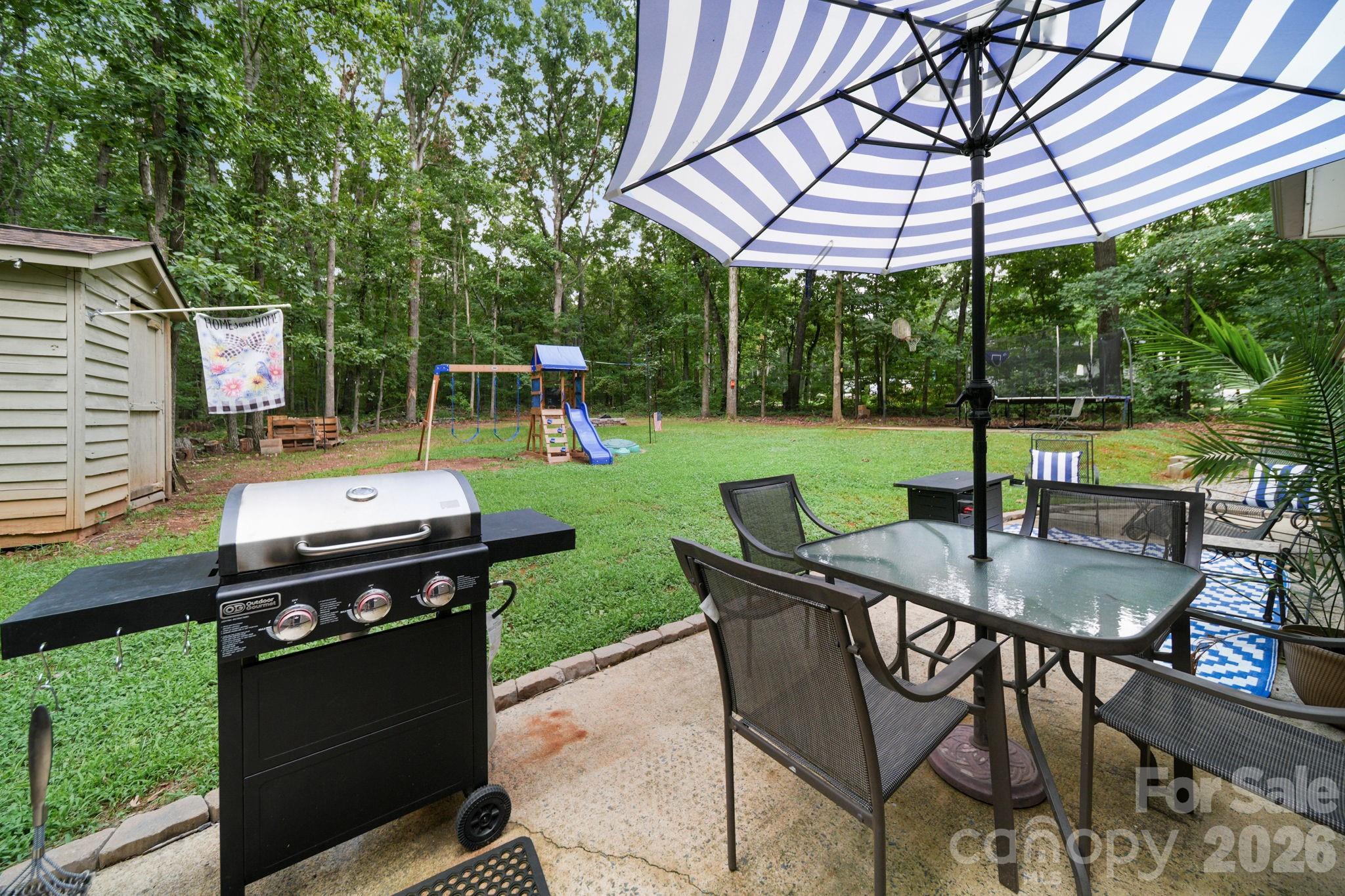 2115 Acorn Lane Property Photo 8