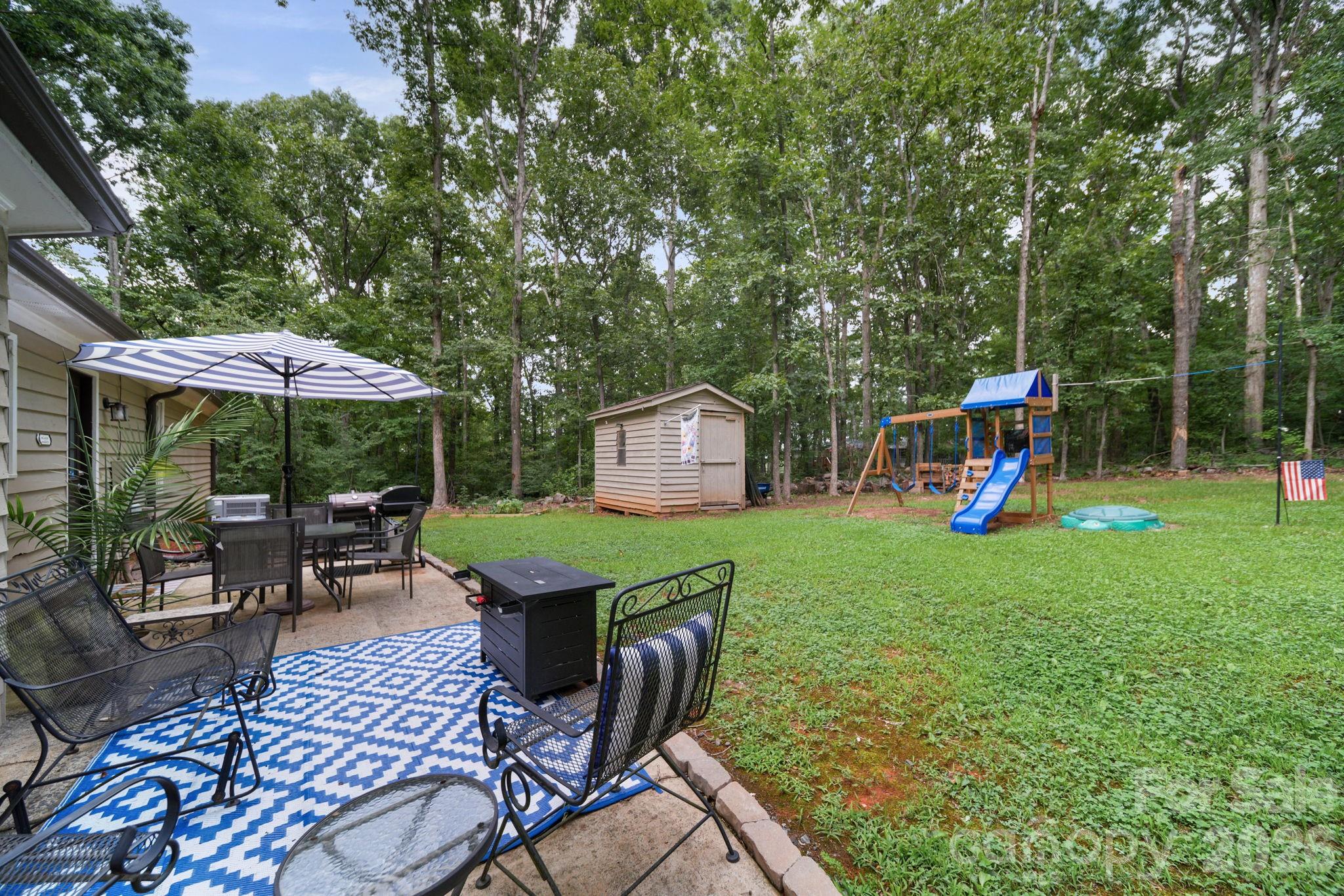 2115 Acorn Lane Property Photo 9