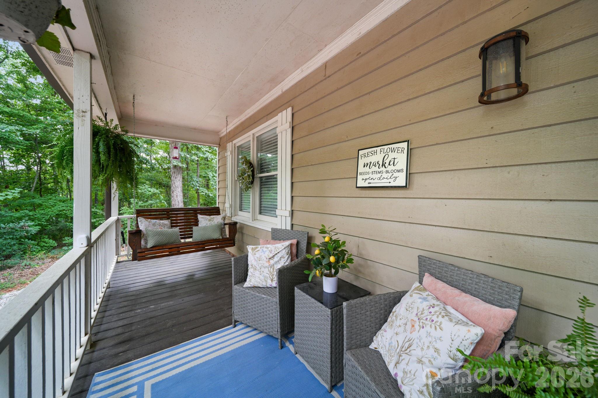 2115 Acorn Lane Property Photo 11