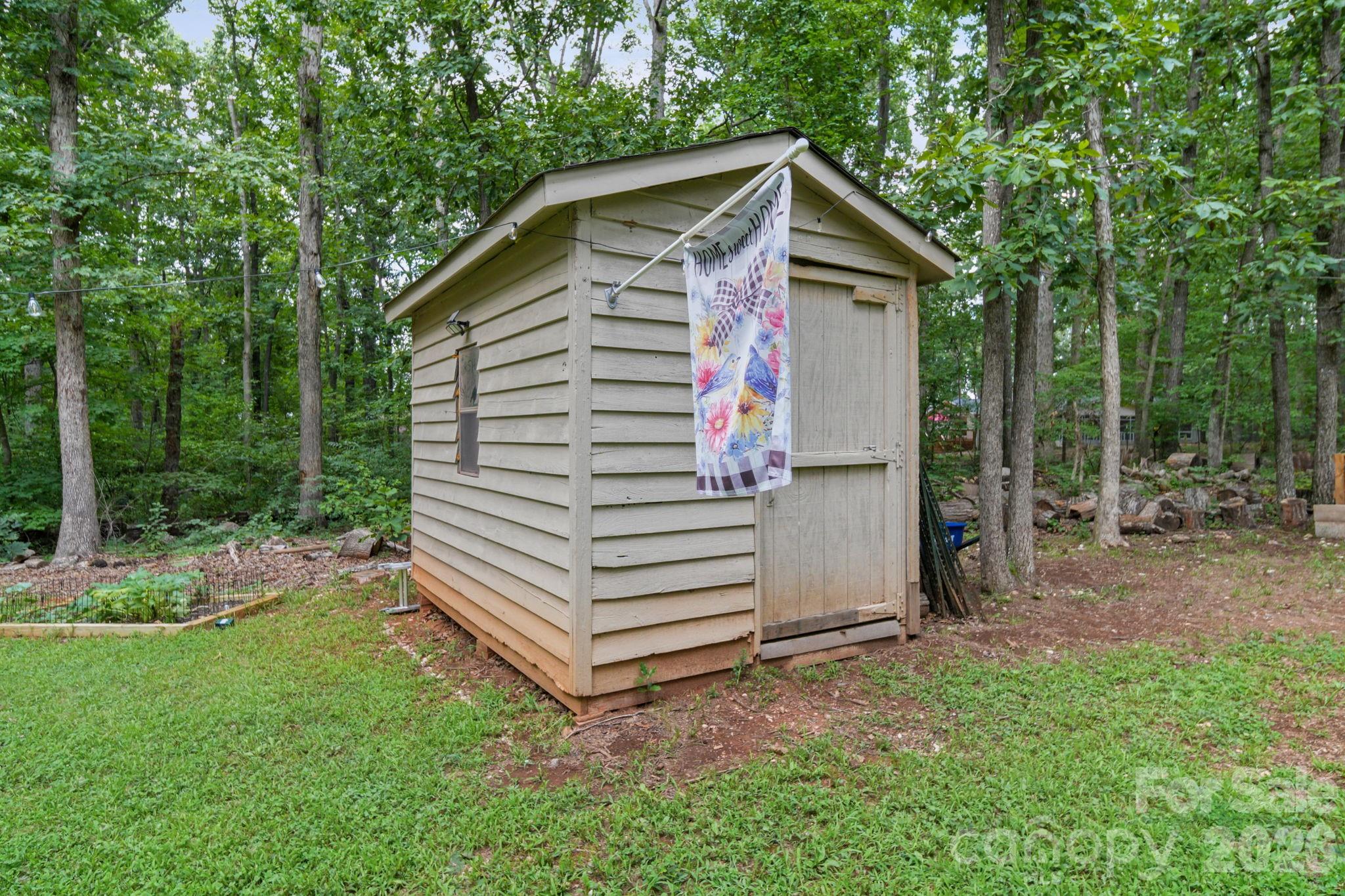 2115 Acorn Lane Property Photo 13