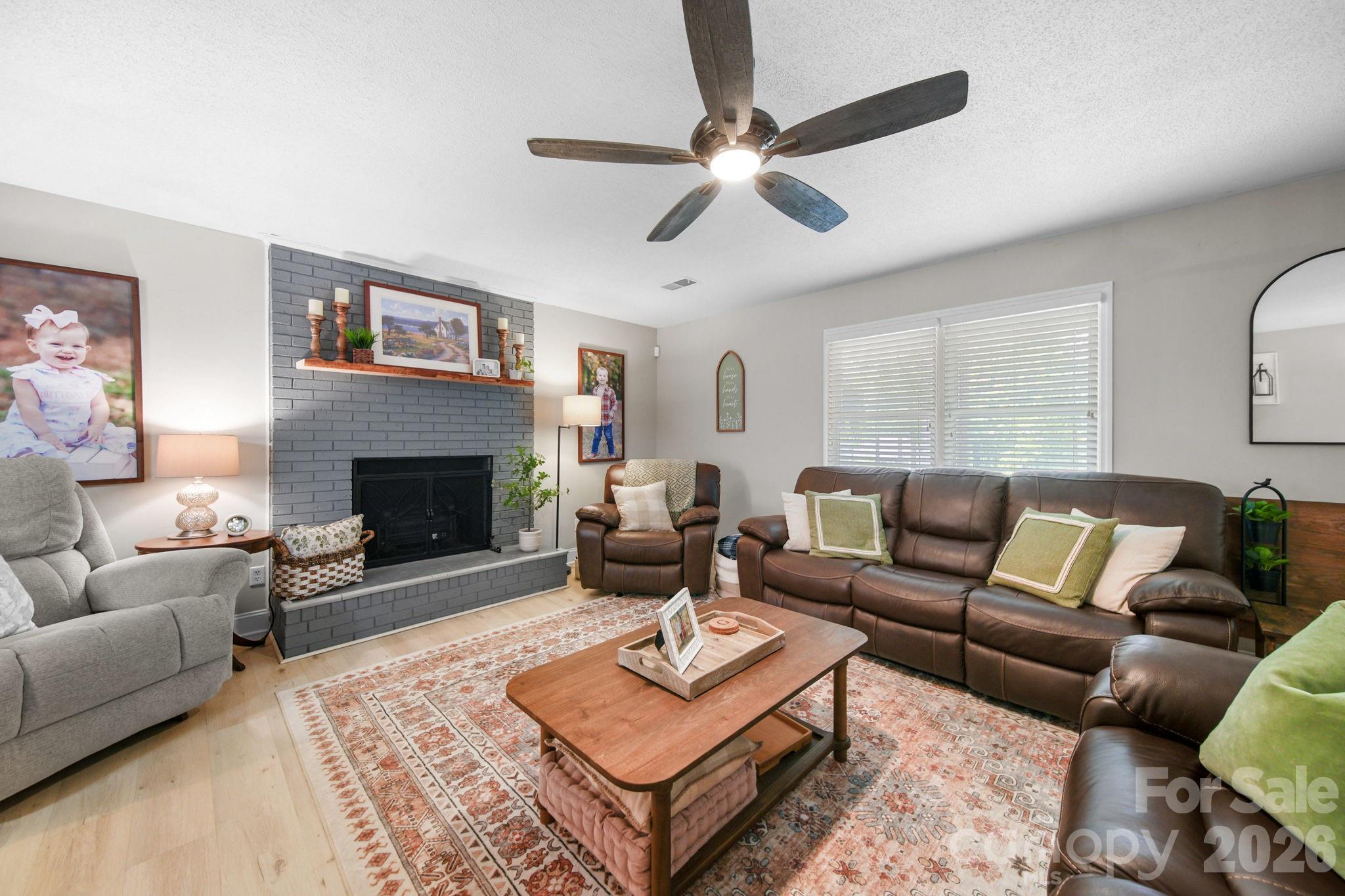 2115 Acorn Lane Property Photo 14