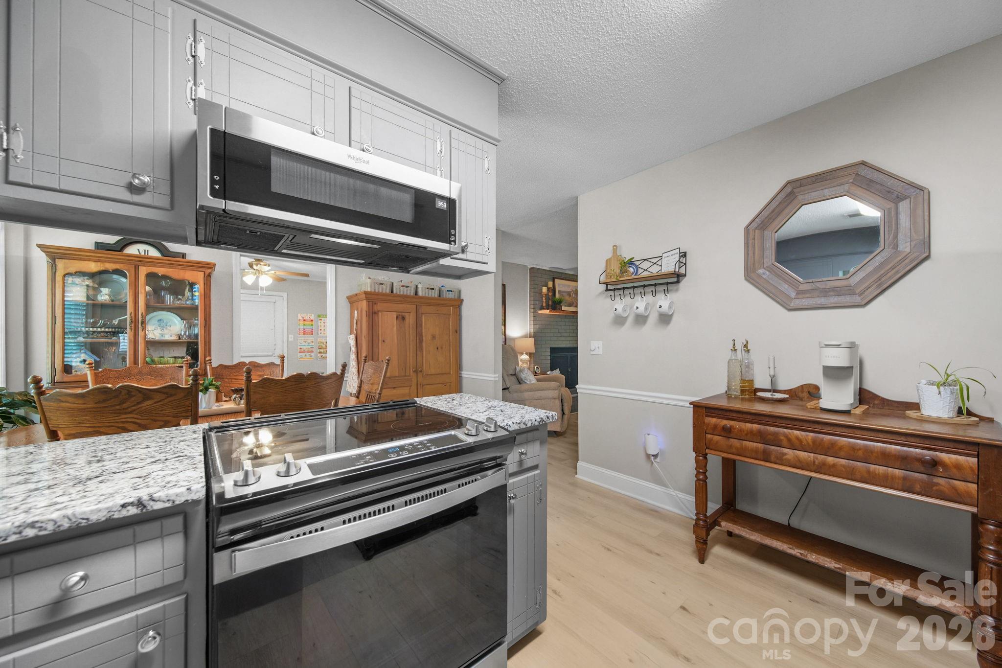 2115 Acorn Lane Property Photo 20