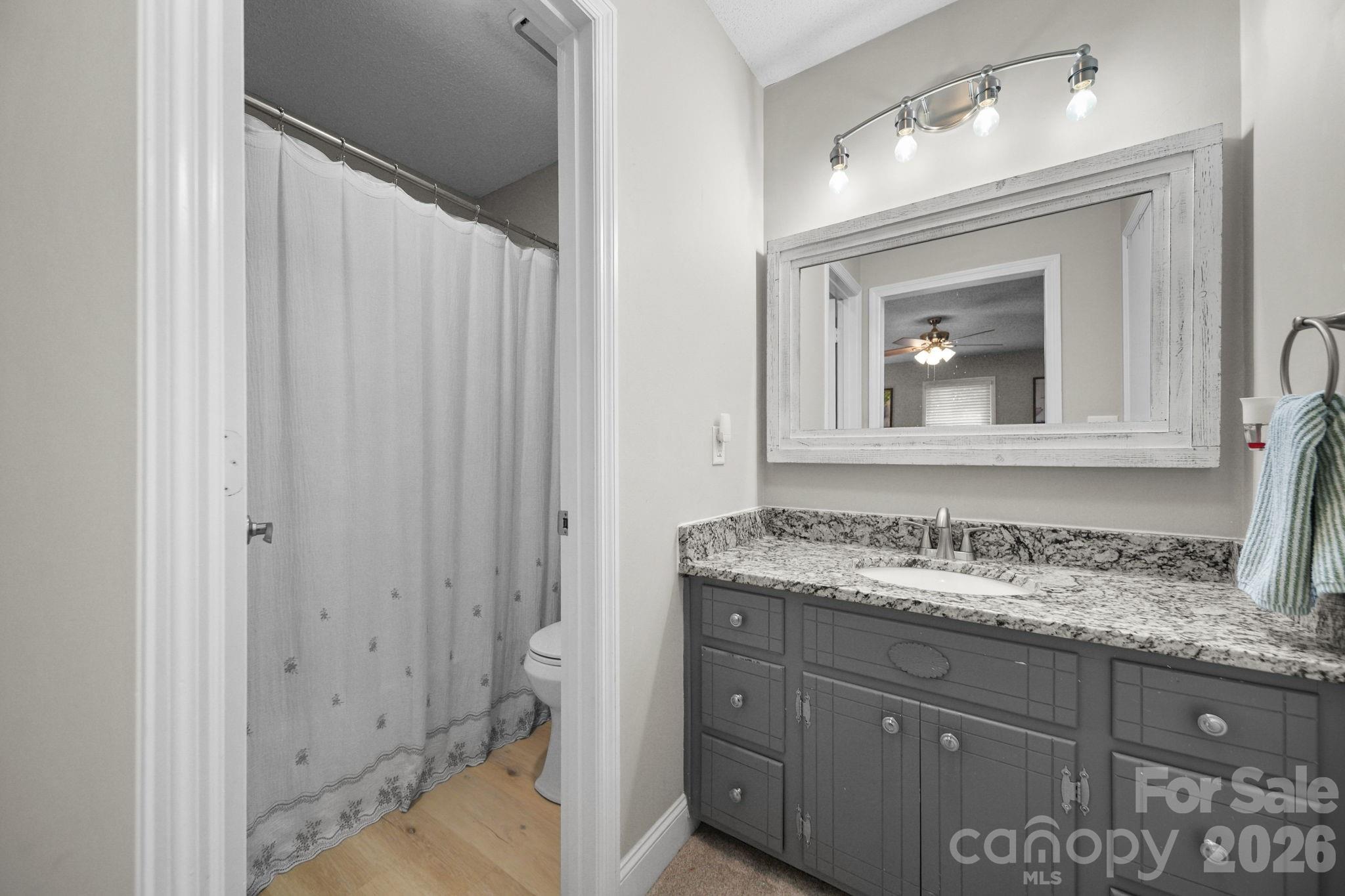 2115 Acorn Lane Property Photo 25