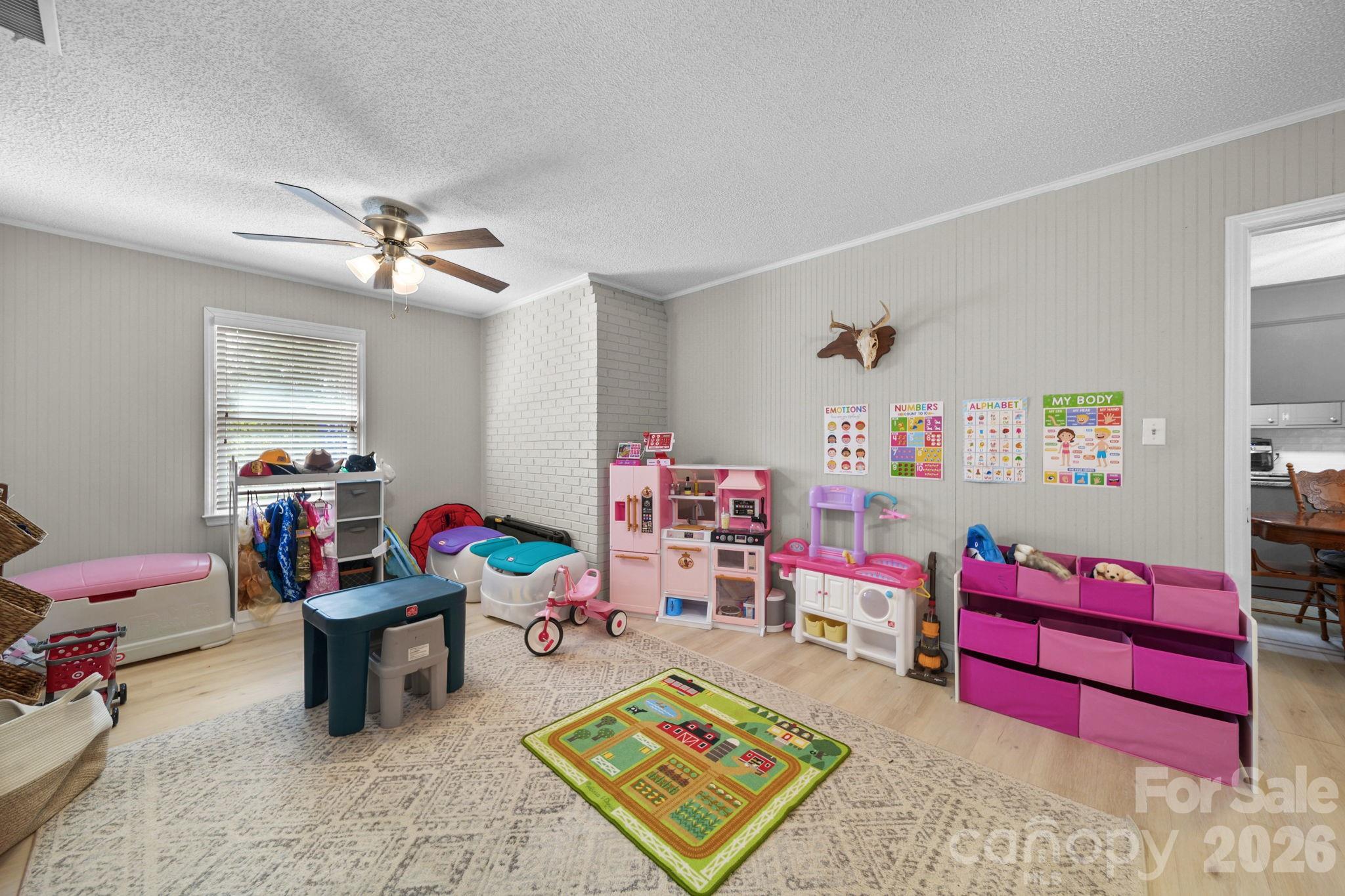 2115 Acorn Lane Property Photo 33