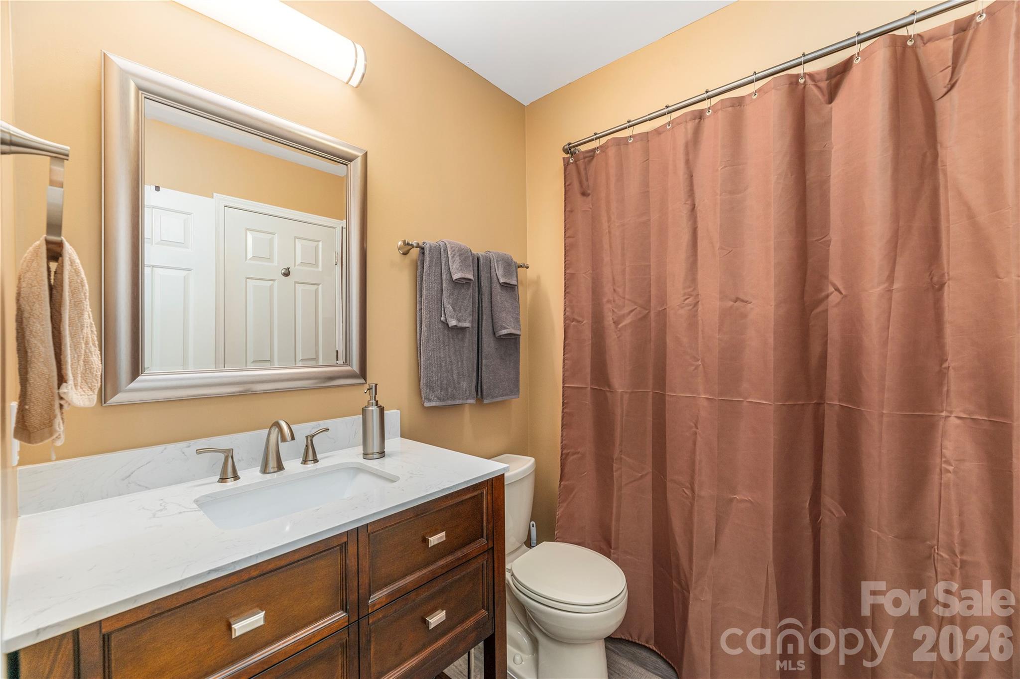 204 Live Oak Lane Property Photo 10