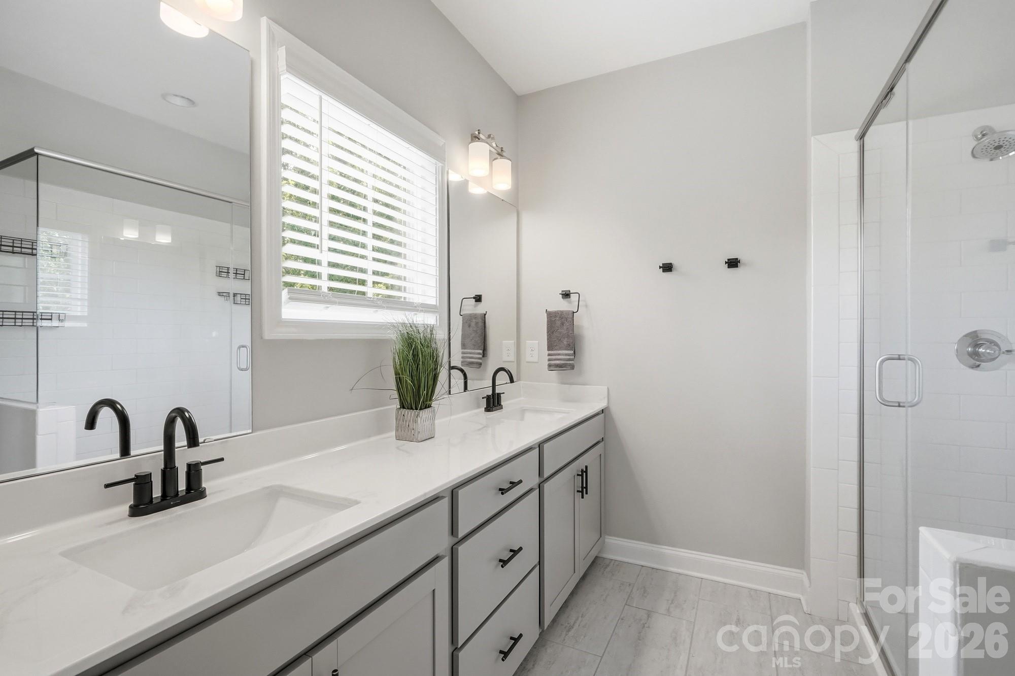 9406 Kings Parade Boulevard Property Photo 33