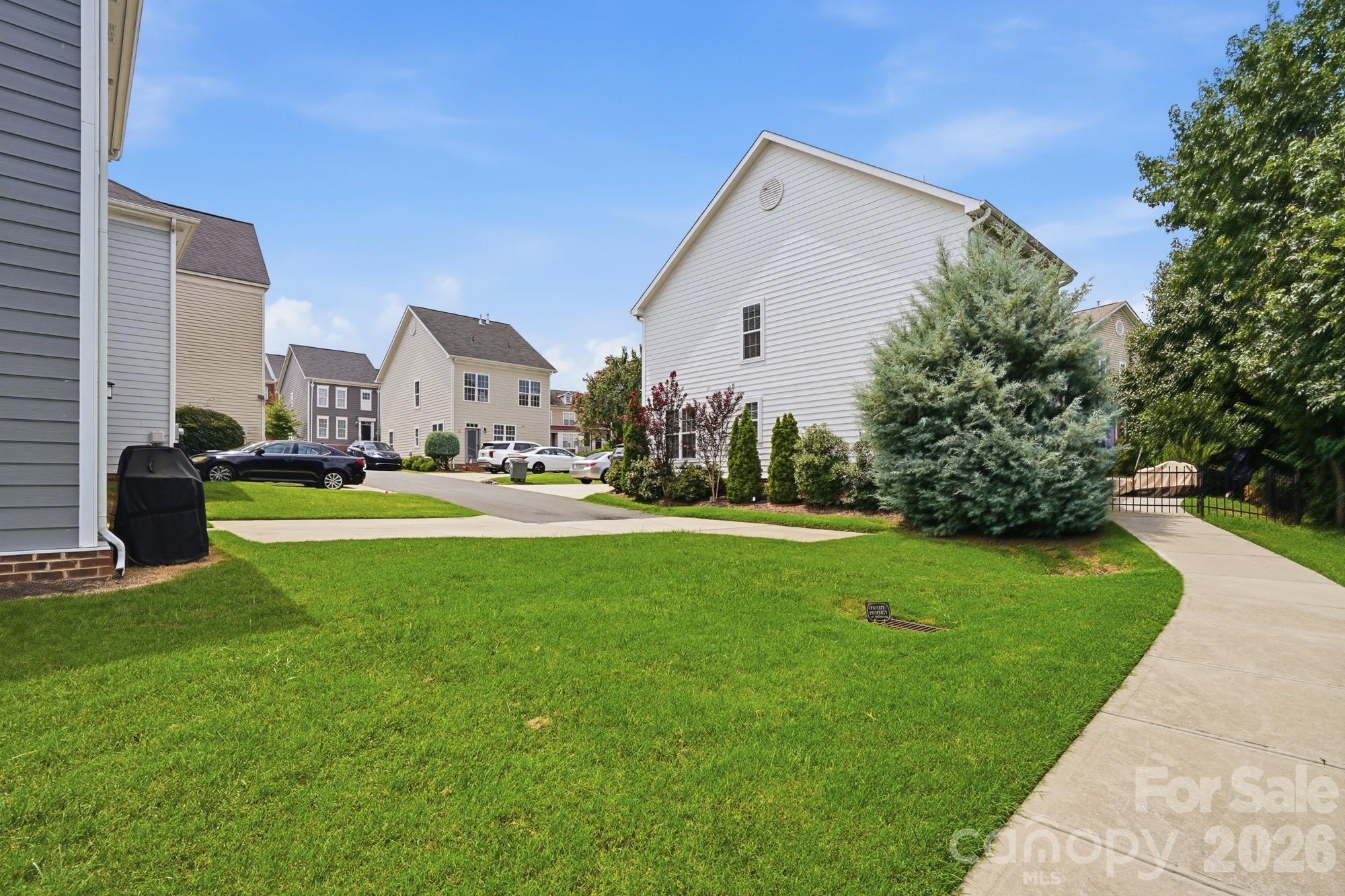 9406 Kings Parade Boulevard Property Photo 46