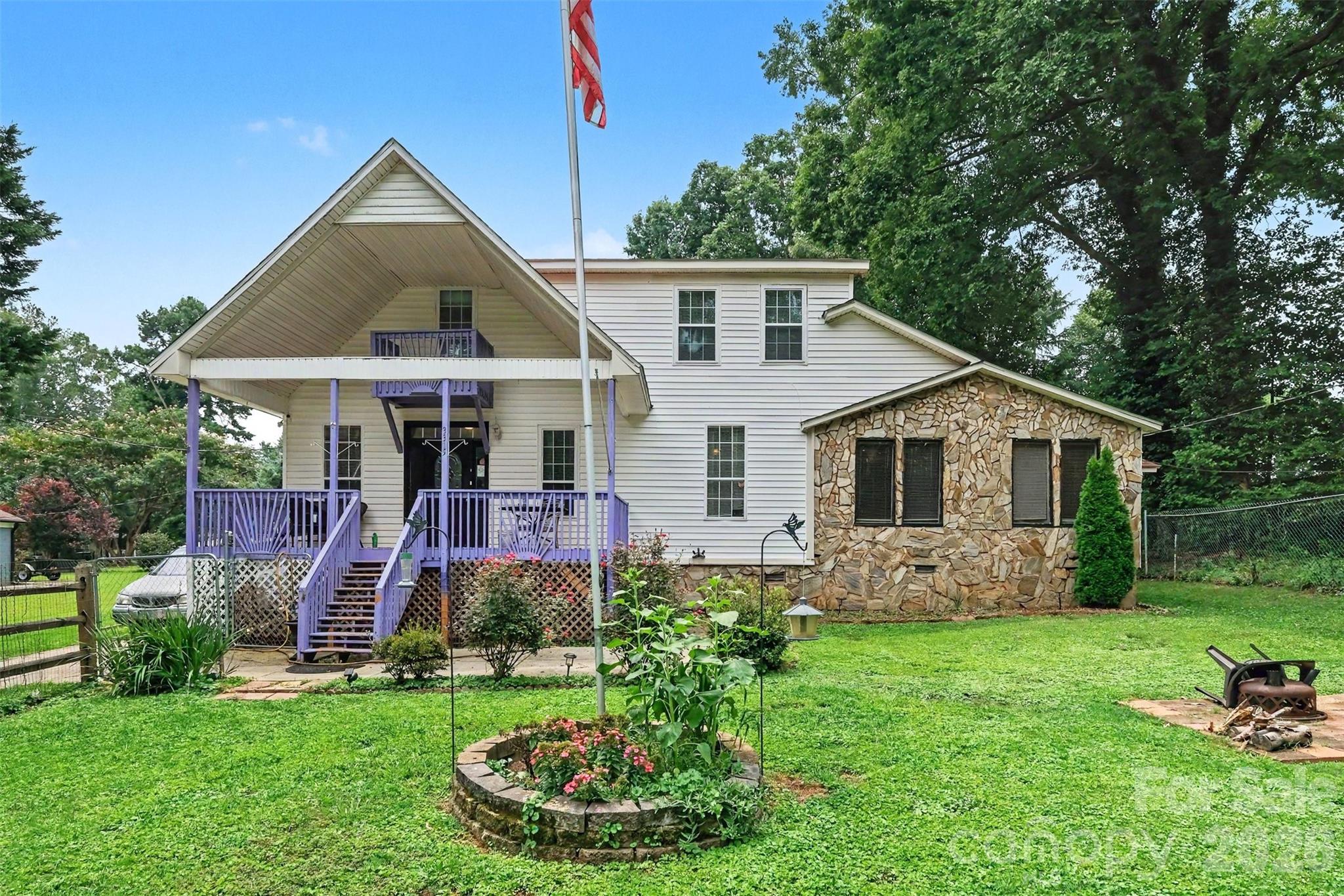 3315 Carver Place