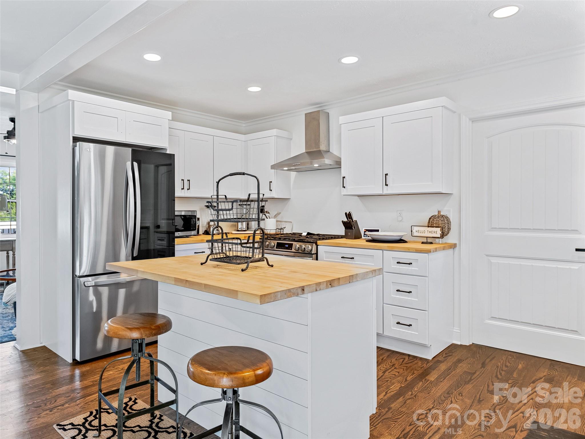 7 Southwicke Drive Property Photo 11