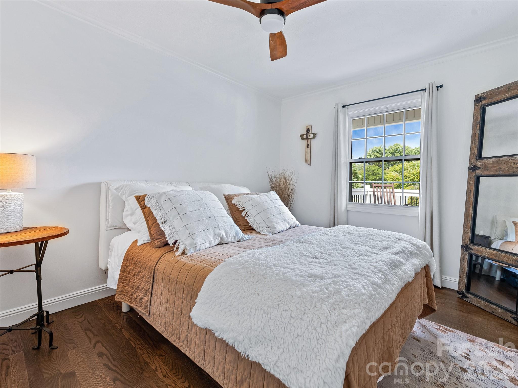 7 Southwicke Drive Property Photo 18