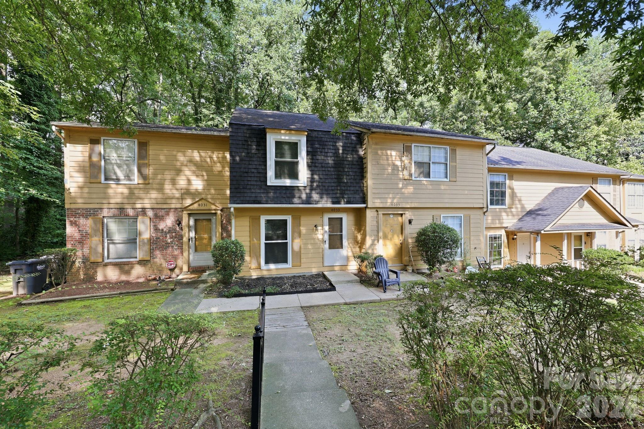 4033 Briarhill Drive Property Photo 2