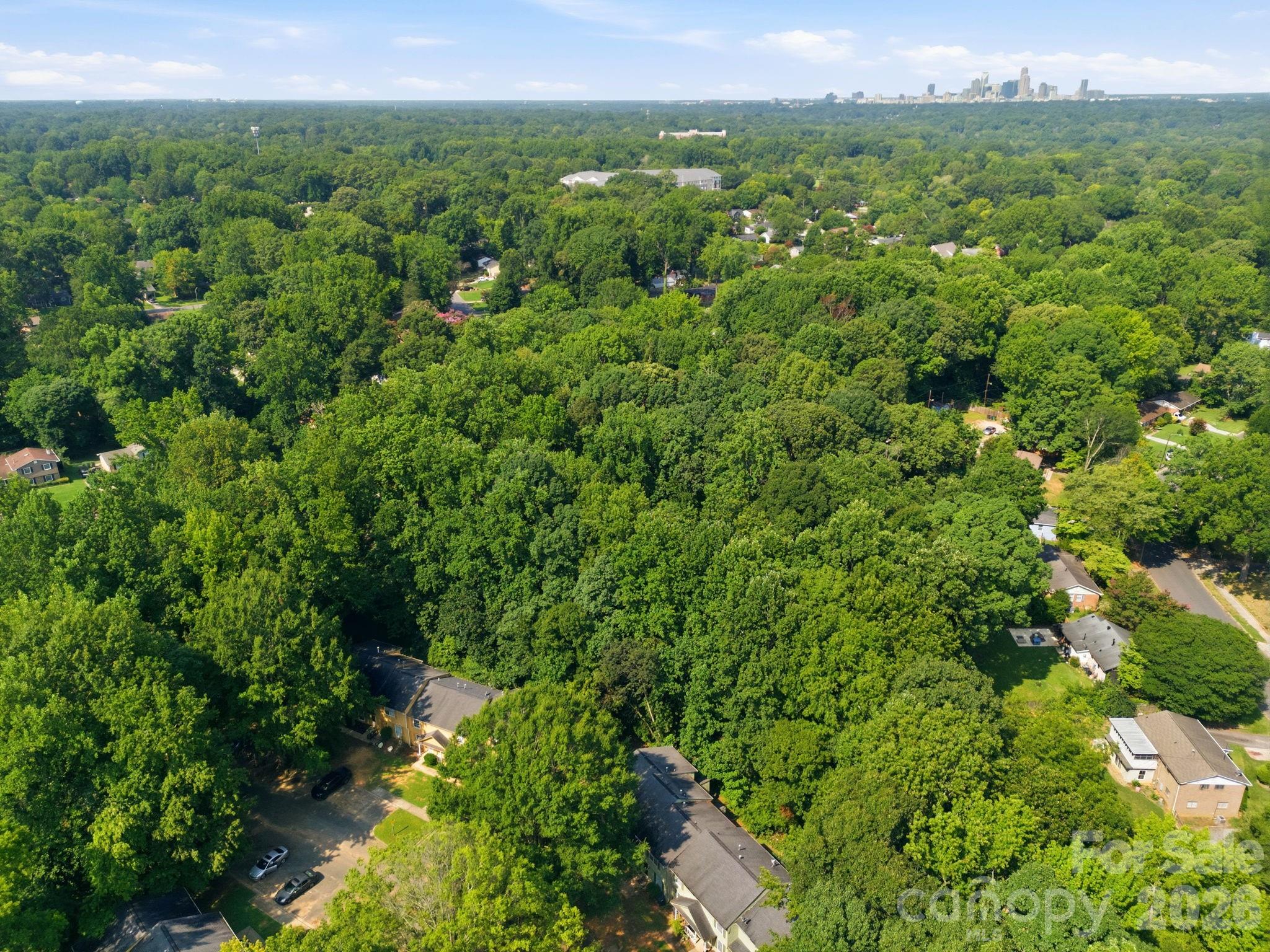 4033 Briarhill Drive Property Photo 6