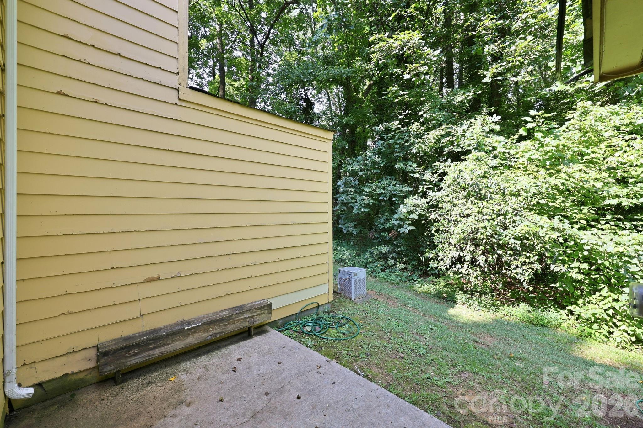 4033 Briarhill Drive Property Photo 11