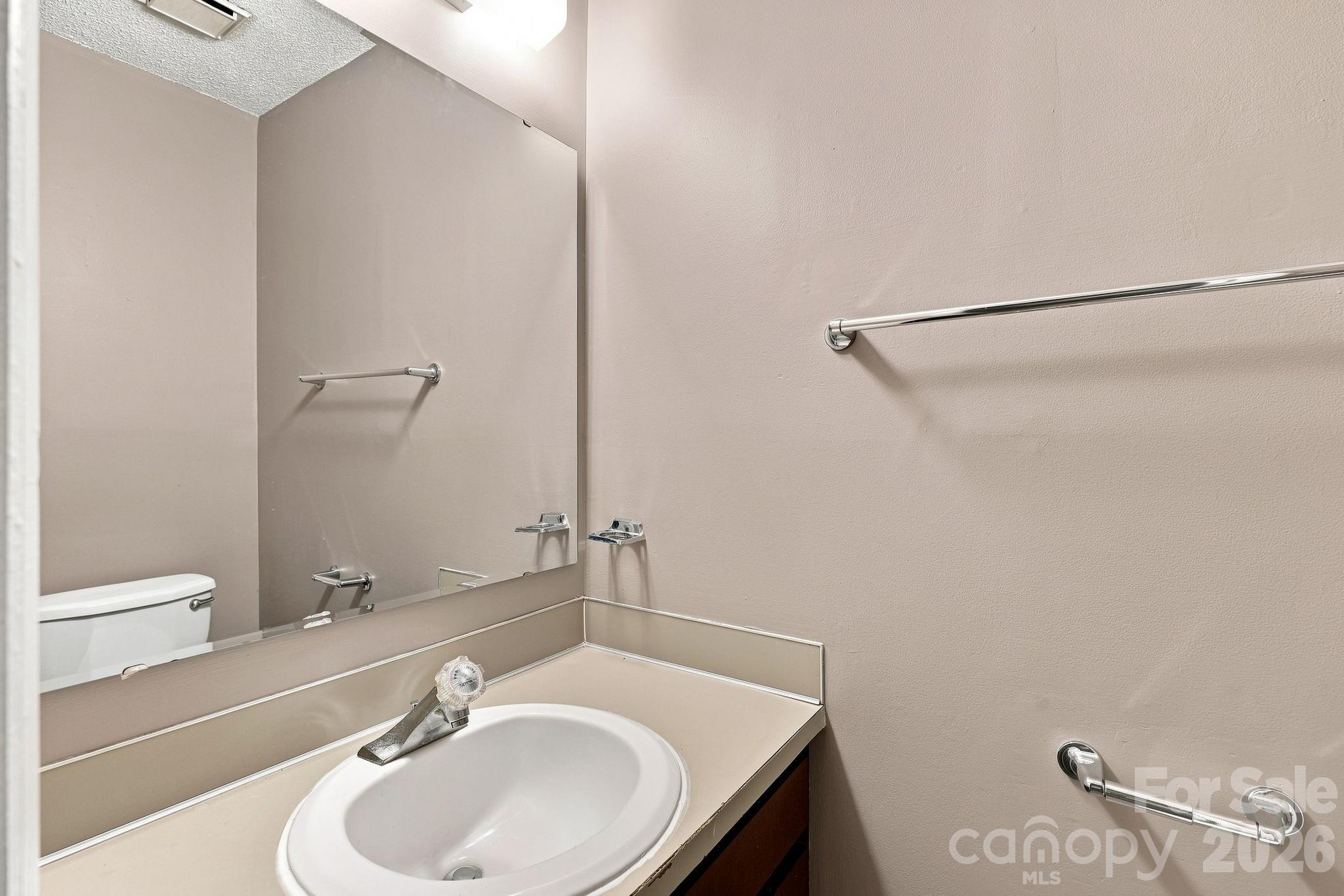 4033 Briarhill Drive Property Photo 28