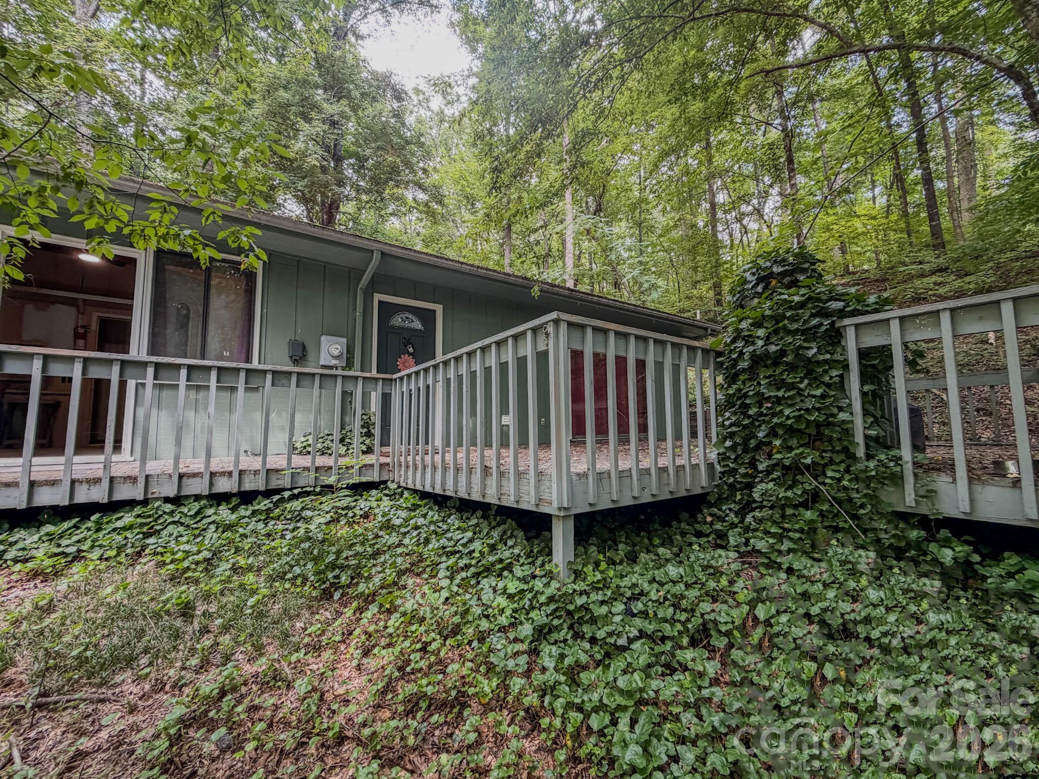232 Island Creek Road Property Photo 2