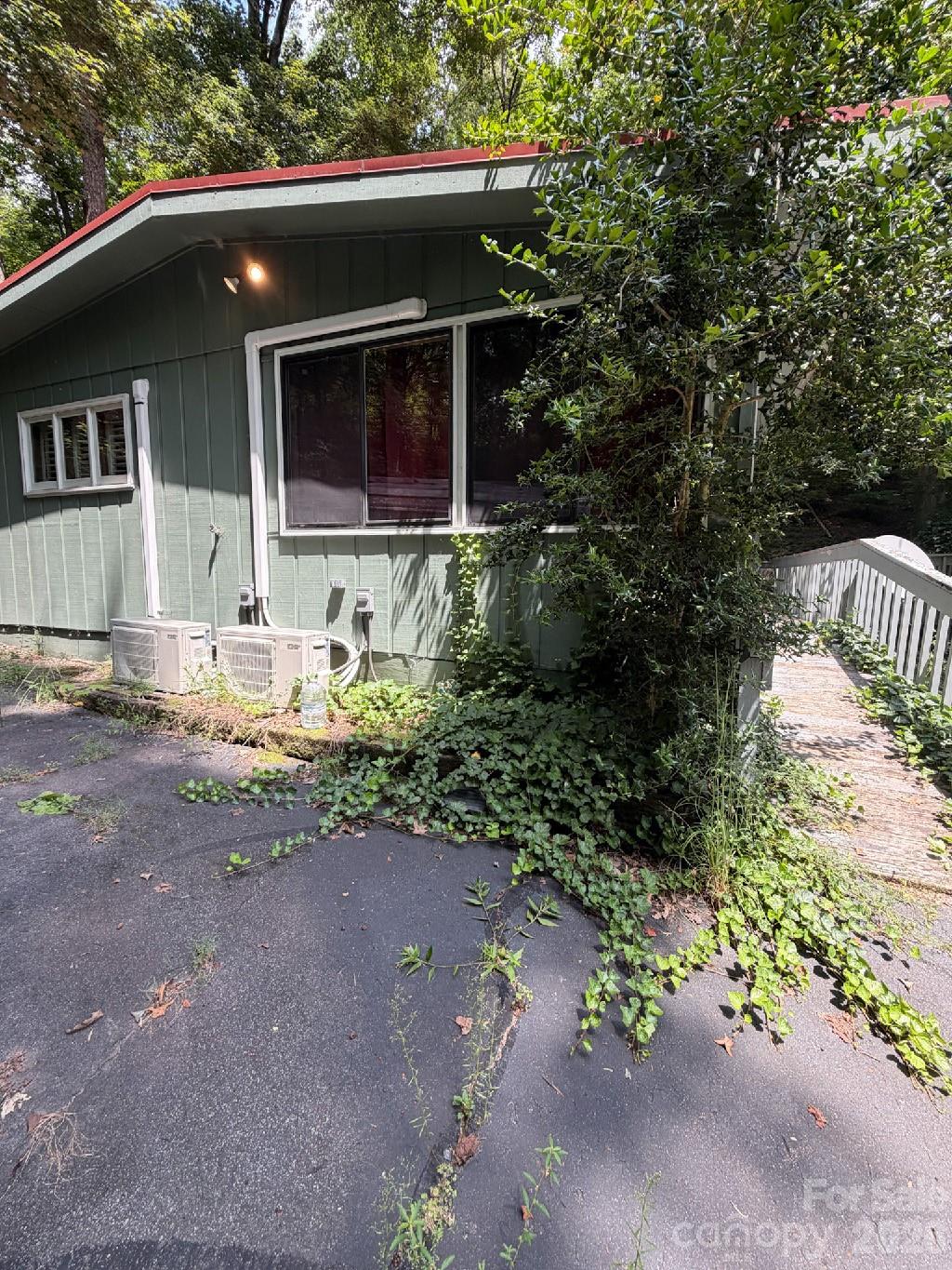 232 Island Creek Road Property Photo 3