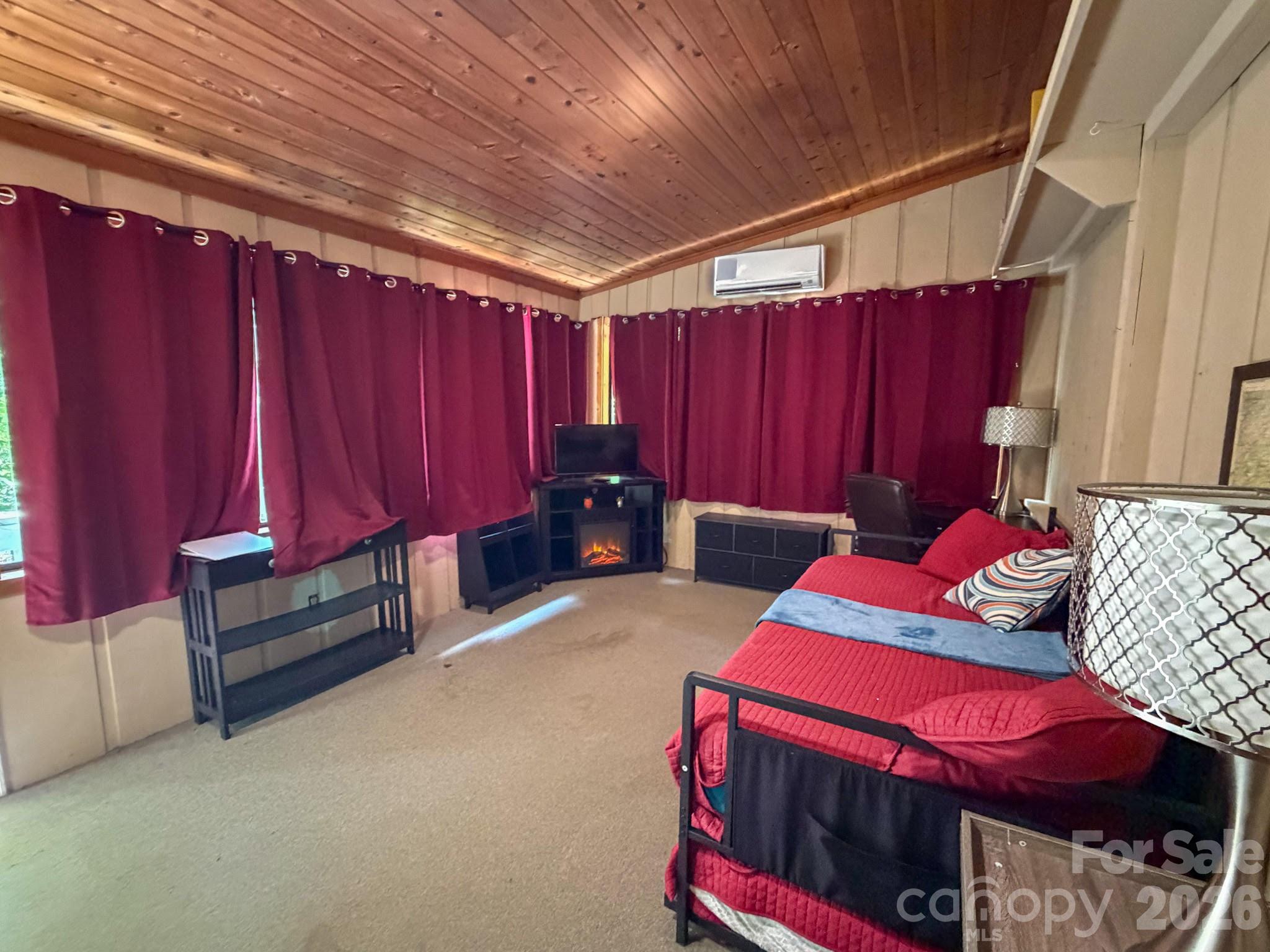 232 Island Creek Road Property Photo 4