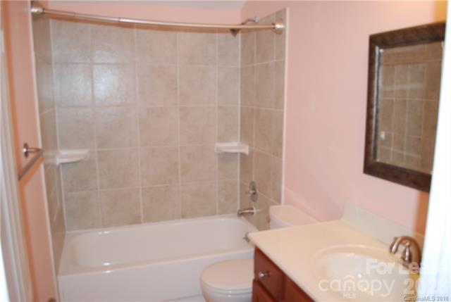 3229 Silver Pond Court Property Photo 9