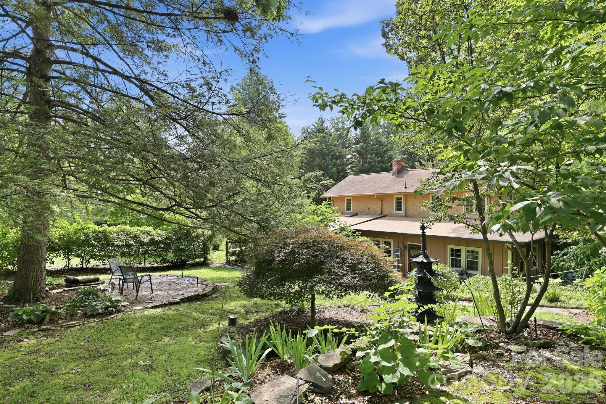 1925 Laurel Park Highway Property Photo 10