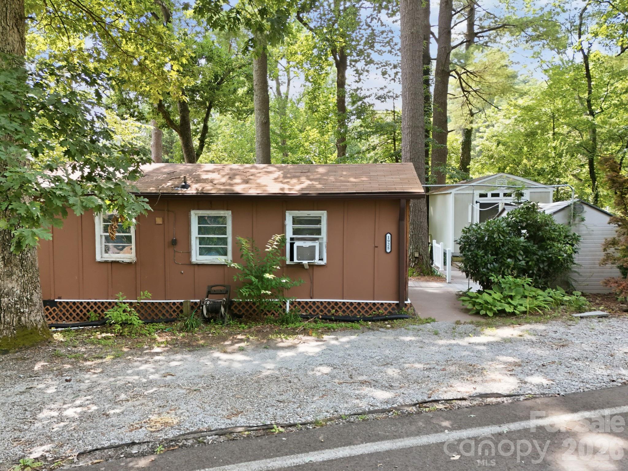 1925 Laurel Park Highway Property Photo 44