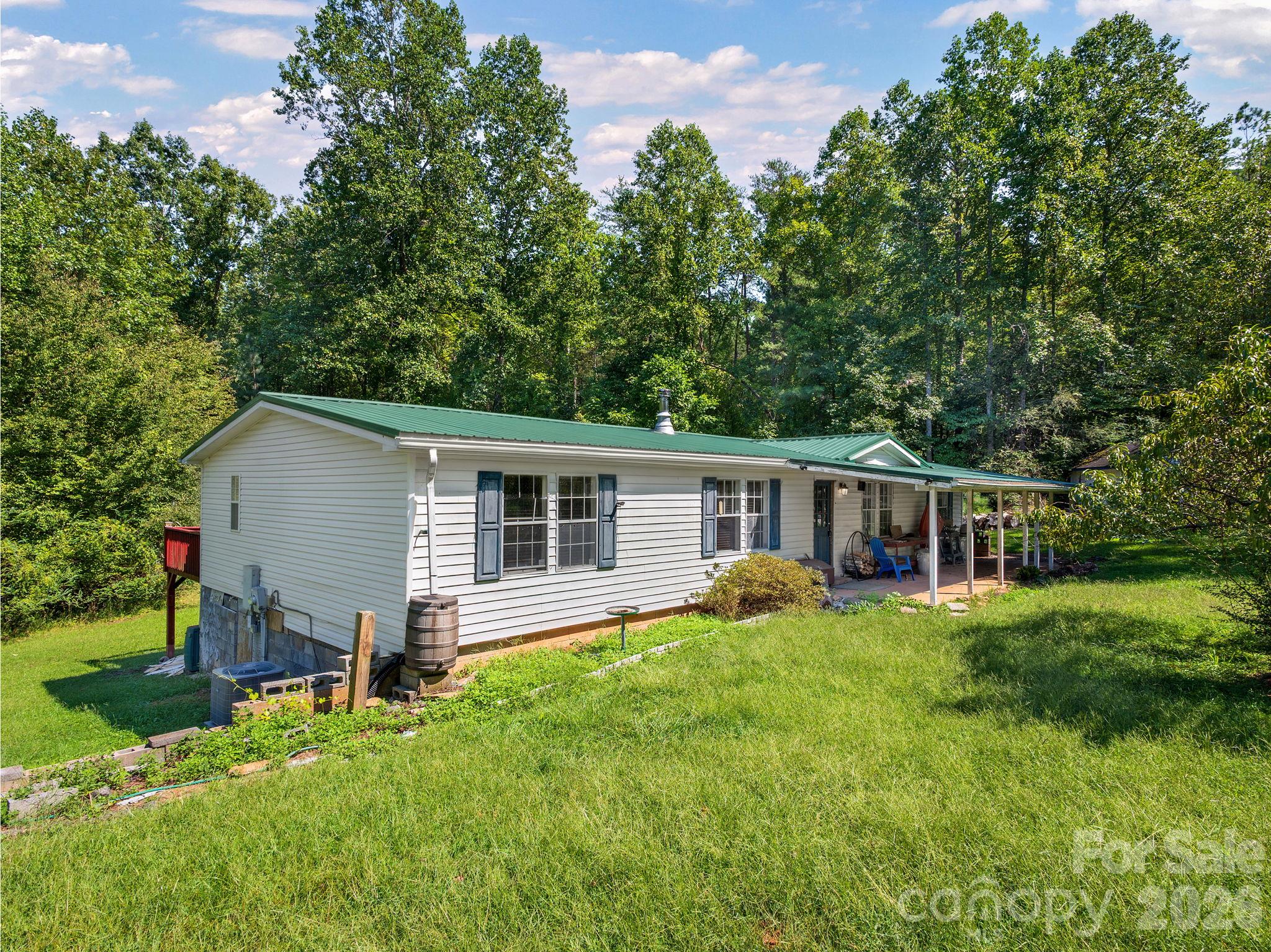 628 Grassy Knob Road Property Photo 1