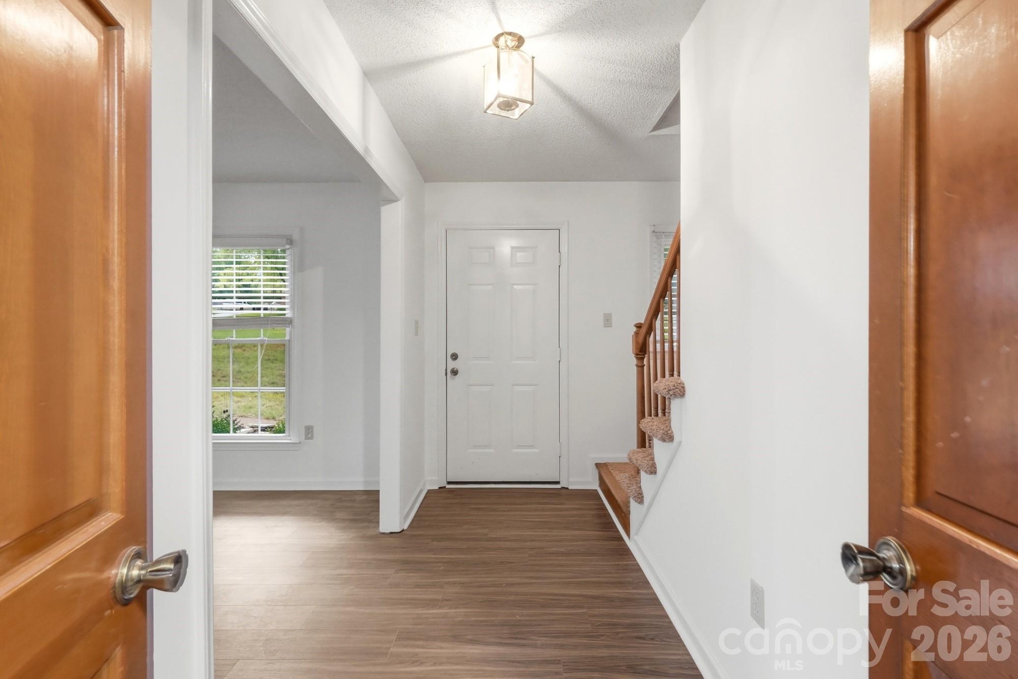10211 Meadow Hollow Drive Property Photo 3
