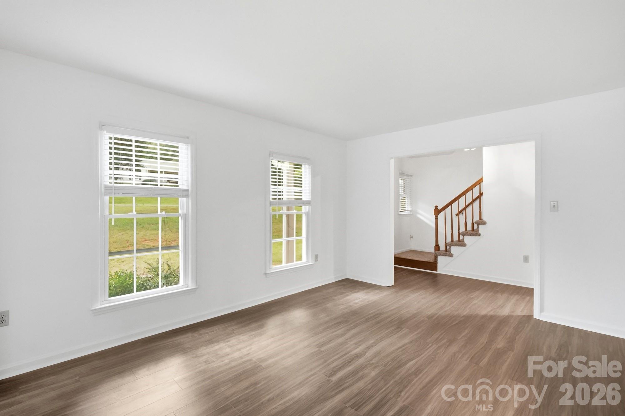 10211 Meadow Hollow Drive Property Photo 4