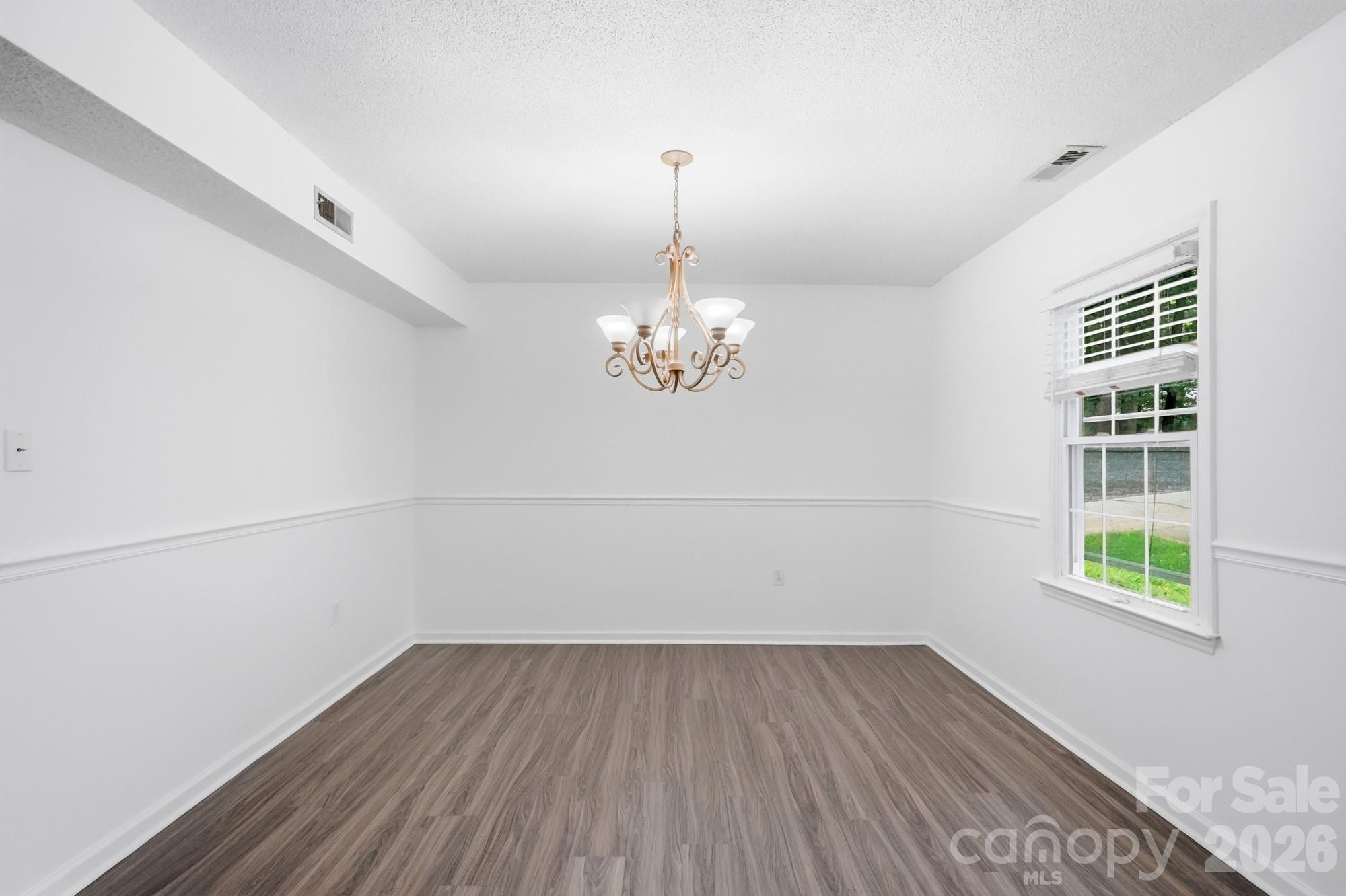 10211 Meadow Hollow Drive Property Photo 5