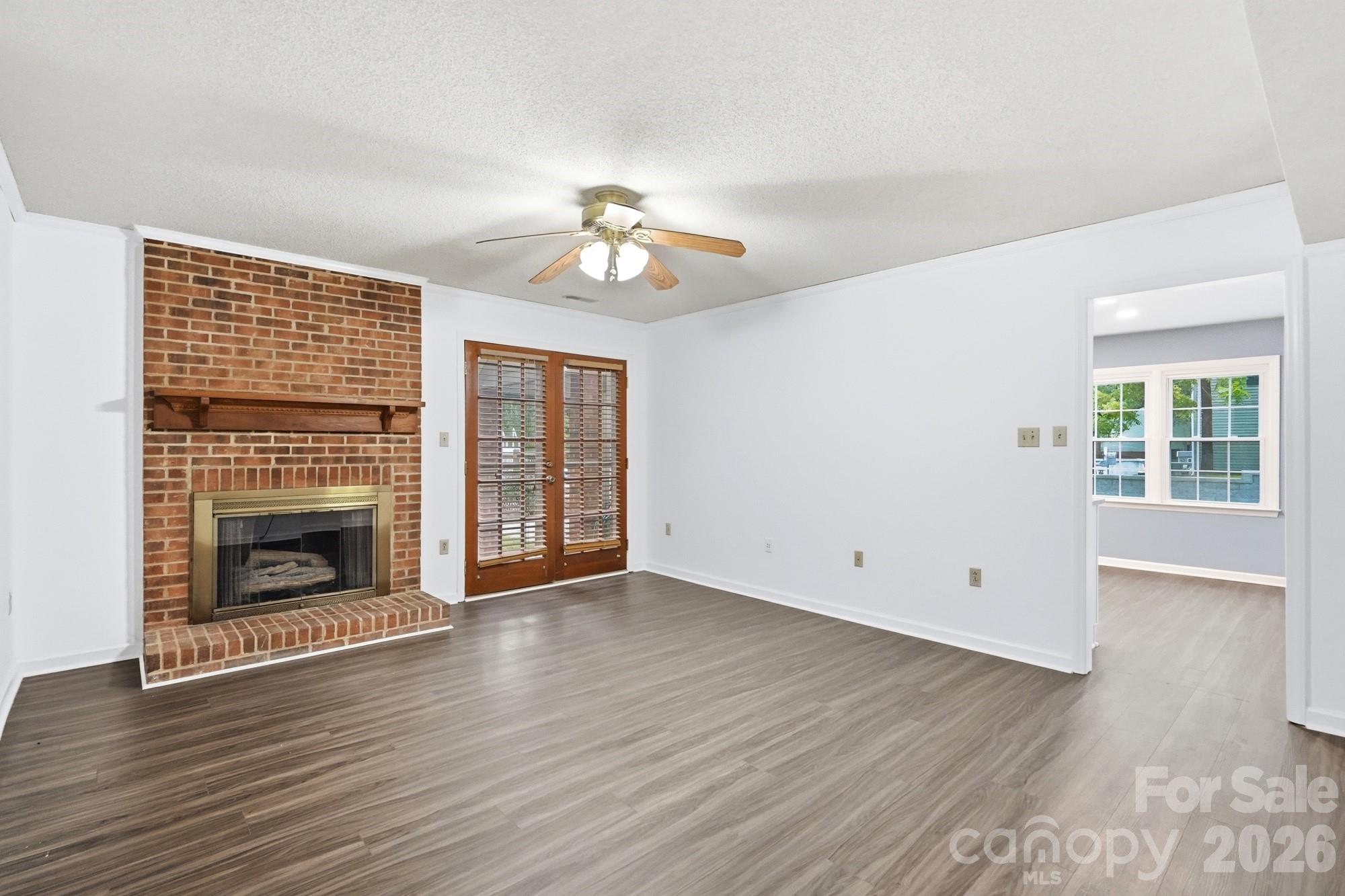 10211 Meadow Hollow Drive Property Photo 13