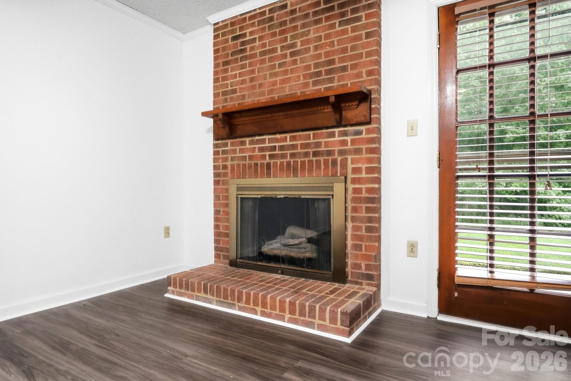 10211 Meadow Hollow Drive Property Photo 15