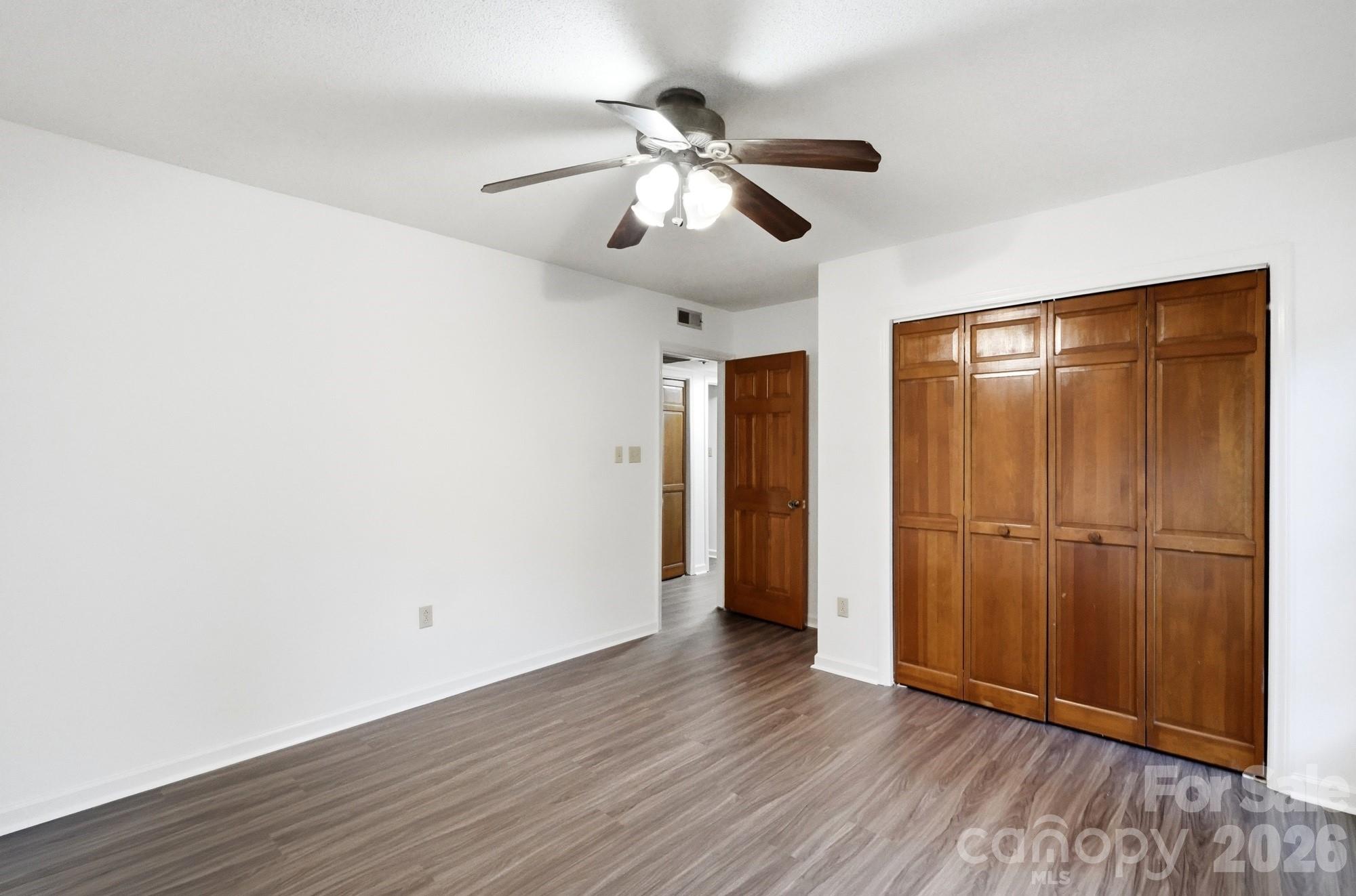 10211 Meadow Hollow Drive Property Photo 18