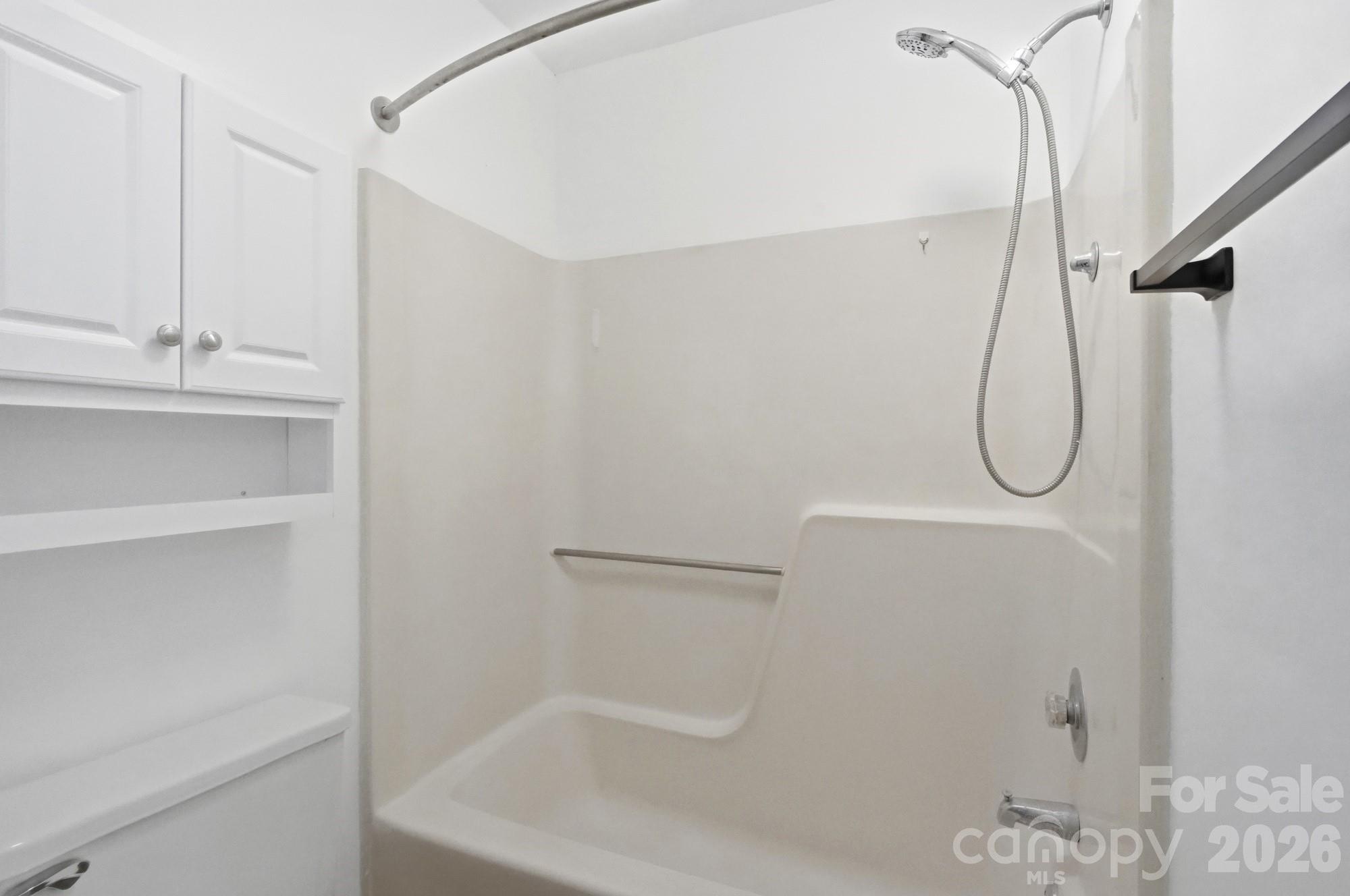 10211 Meadow Hollow Drive Property Photo 23