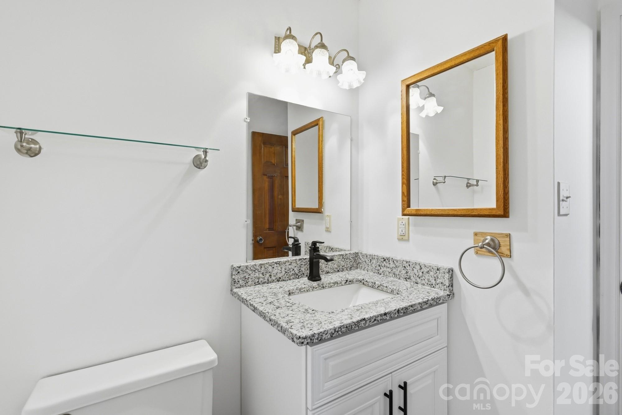 10211 Meadow Hollow Drive Property Photo 25