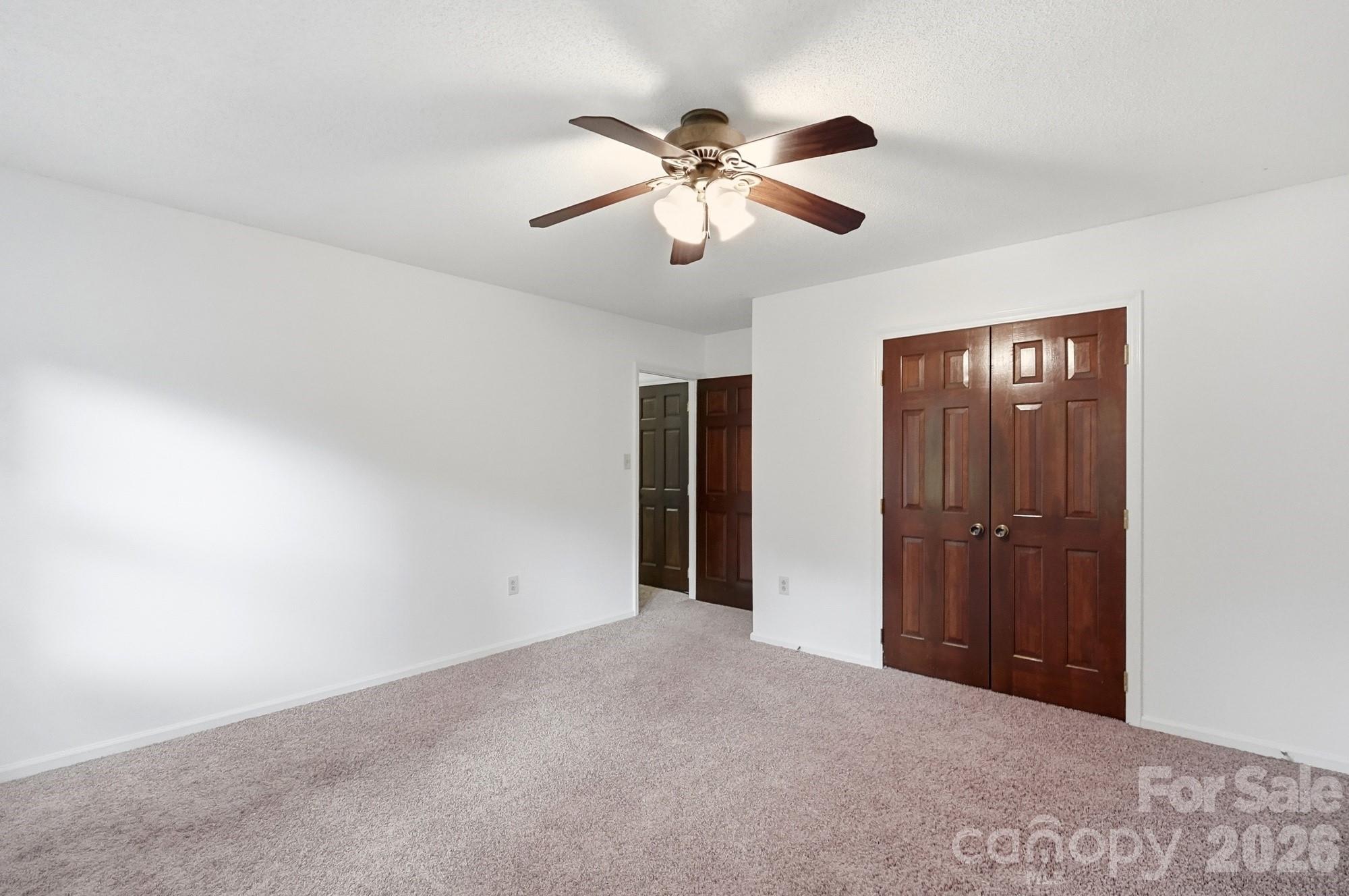 10211 Meadow Hollow Drive Property Photo 29